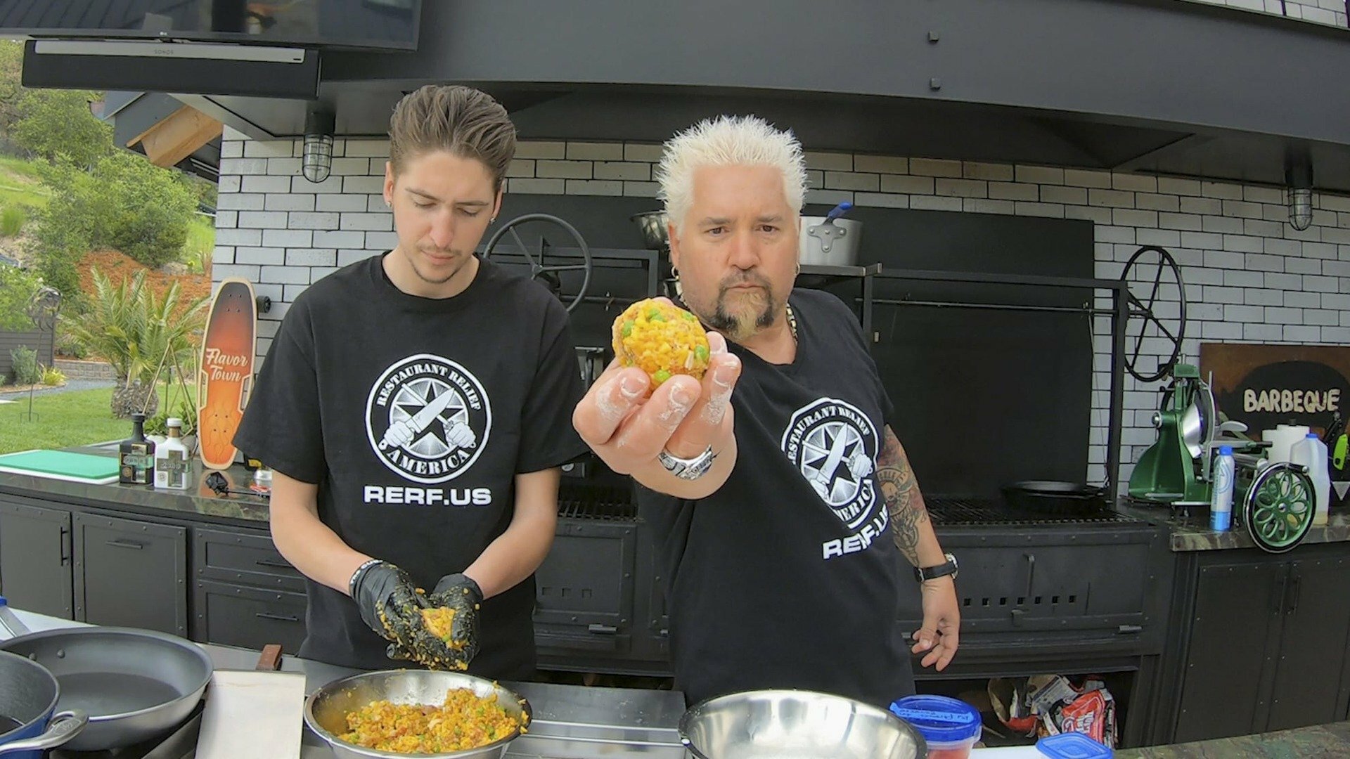 Lanchonetes Clássicas com Guy Fieri : Sabores Caseiros