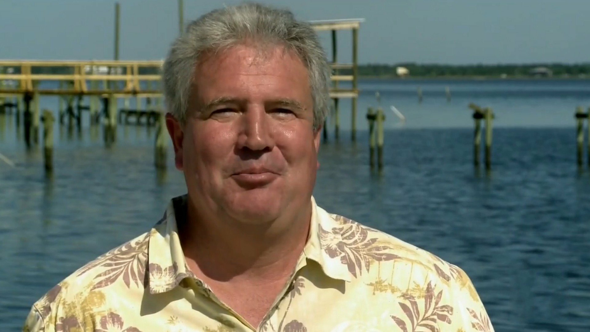 Vende-se Pântano : T1 EP7 - À Prova de Furacão