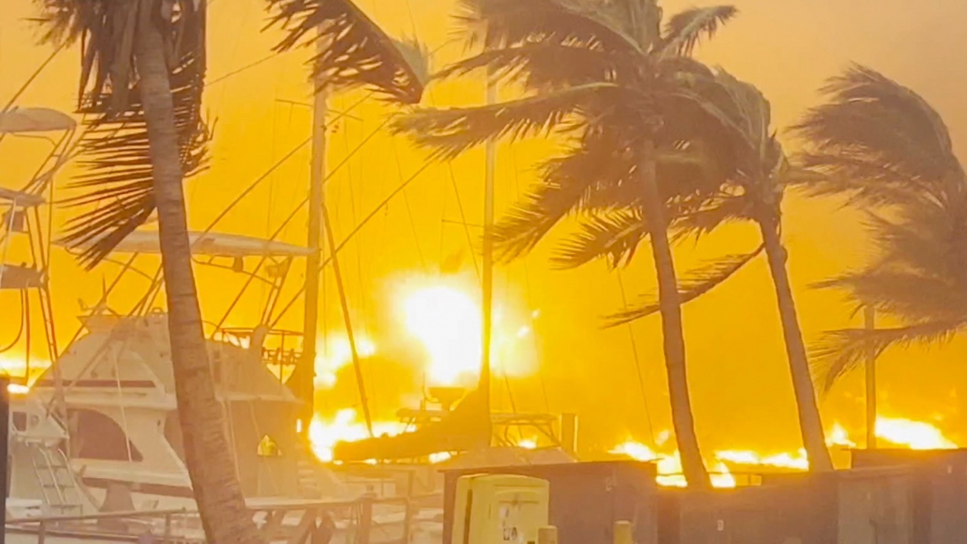 No Olho da Tempestade : Inferno no Havaí