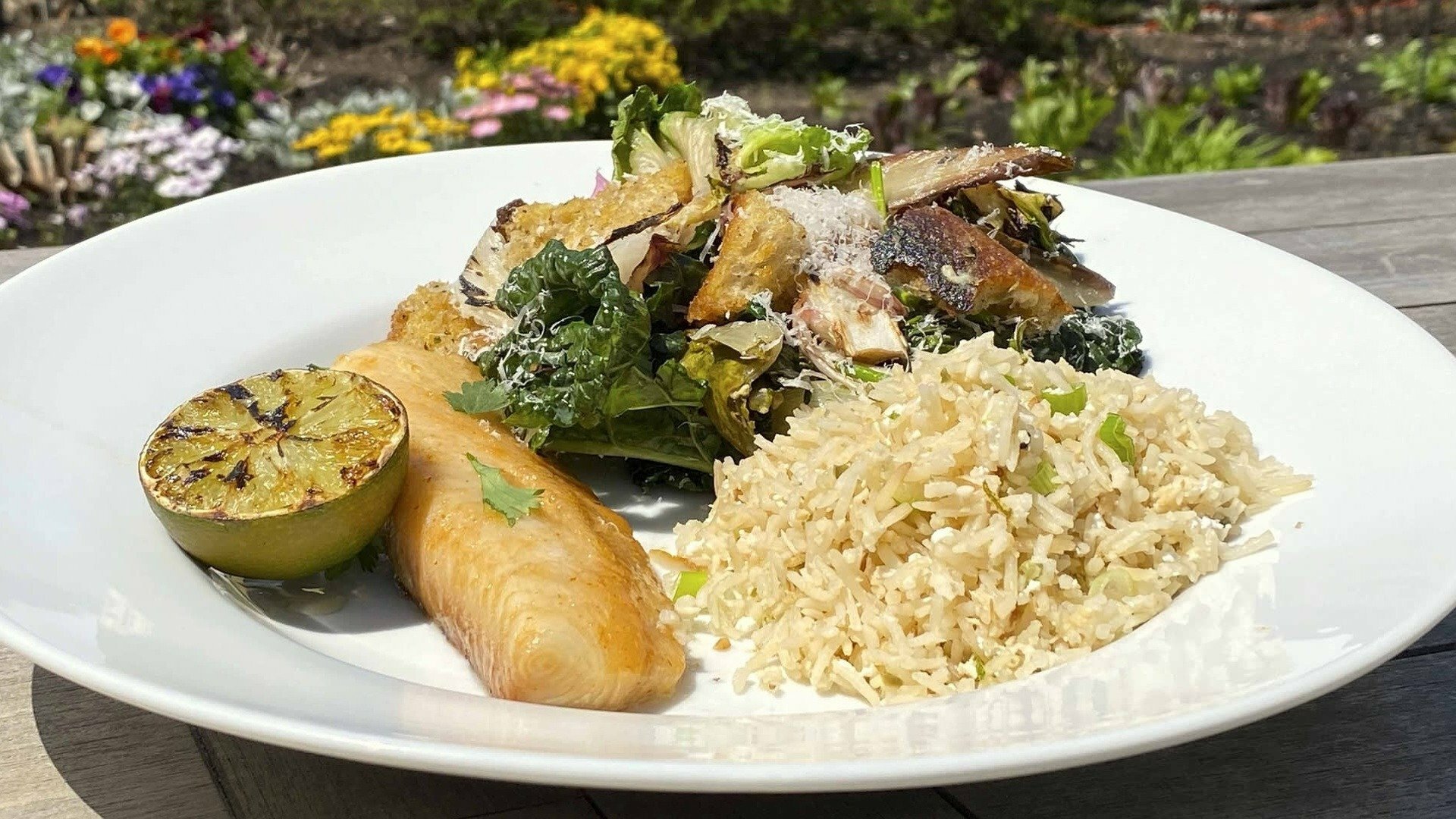 Cozinhando no Quintal com Michael Symon : Peixe na Brasa