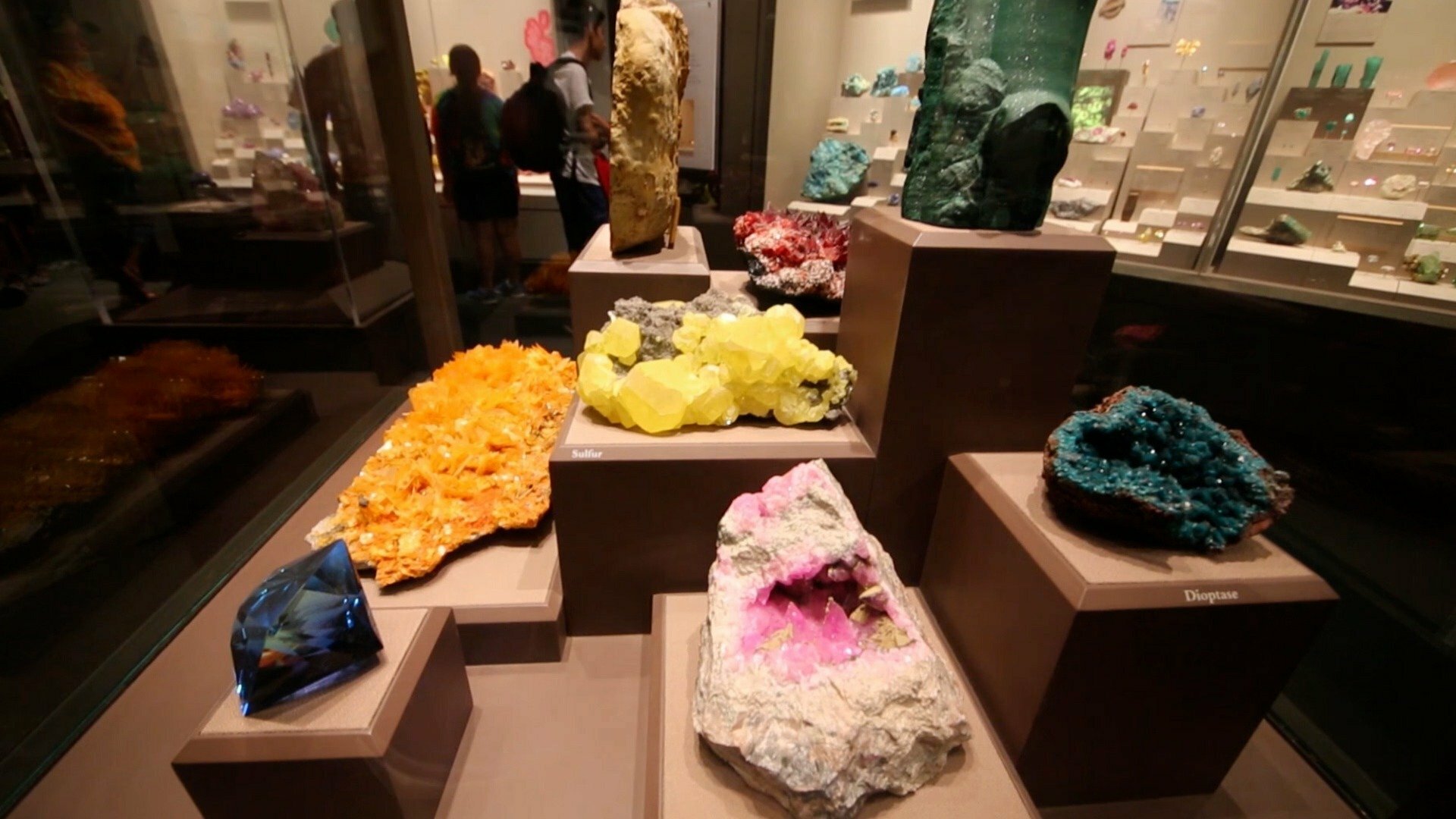 Grandes Roubos da História com Pierce Brosnan : O Roubo ao Museu de História Natural