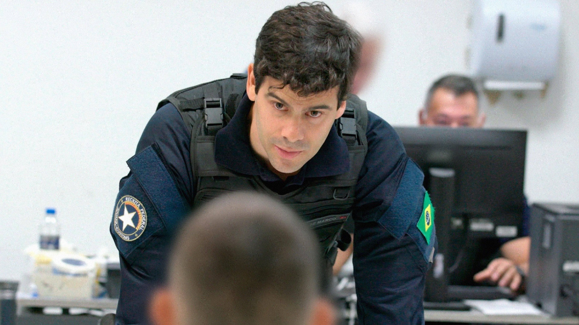 Aeroporto - Área Restrita : Nada a Declarar