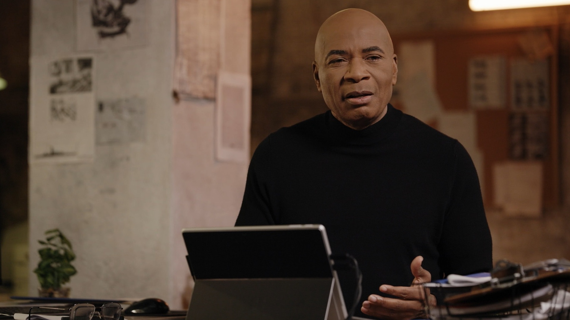 Mistérios Revelados : Avistamento de Mamute, Uivo do Pé...