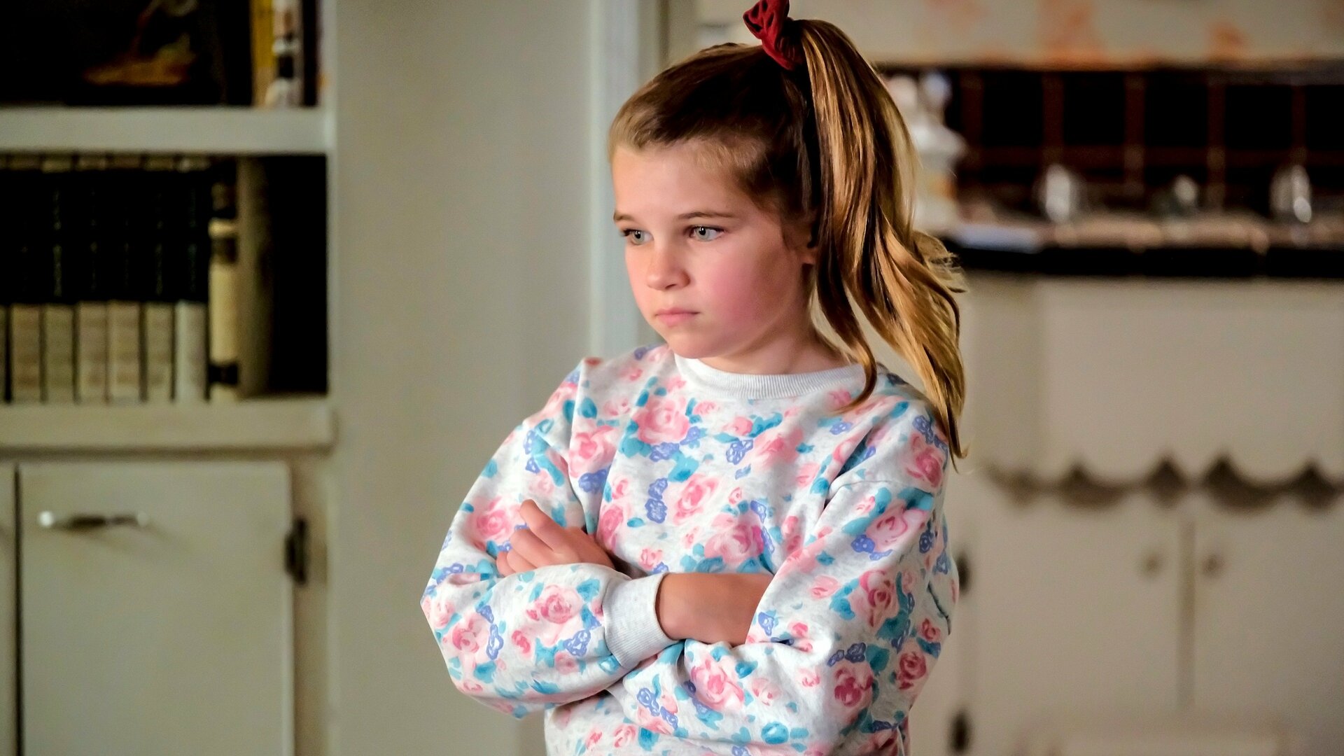 Young Sheldon : A Stunted Childhood and a Can of Fancy Mixed Nuts