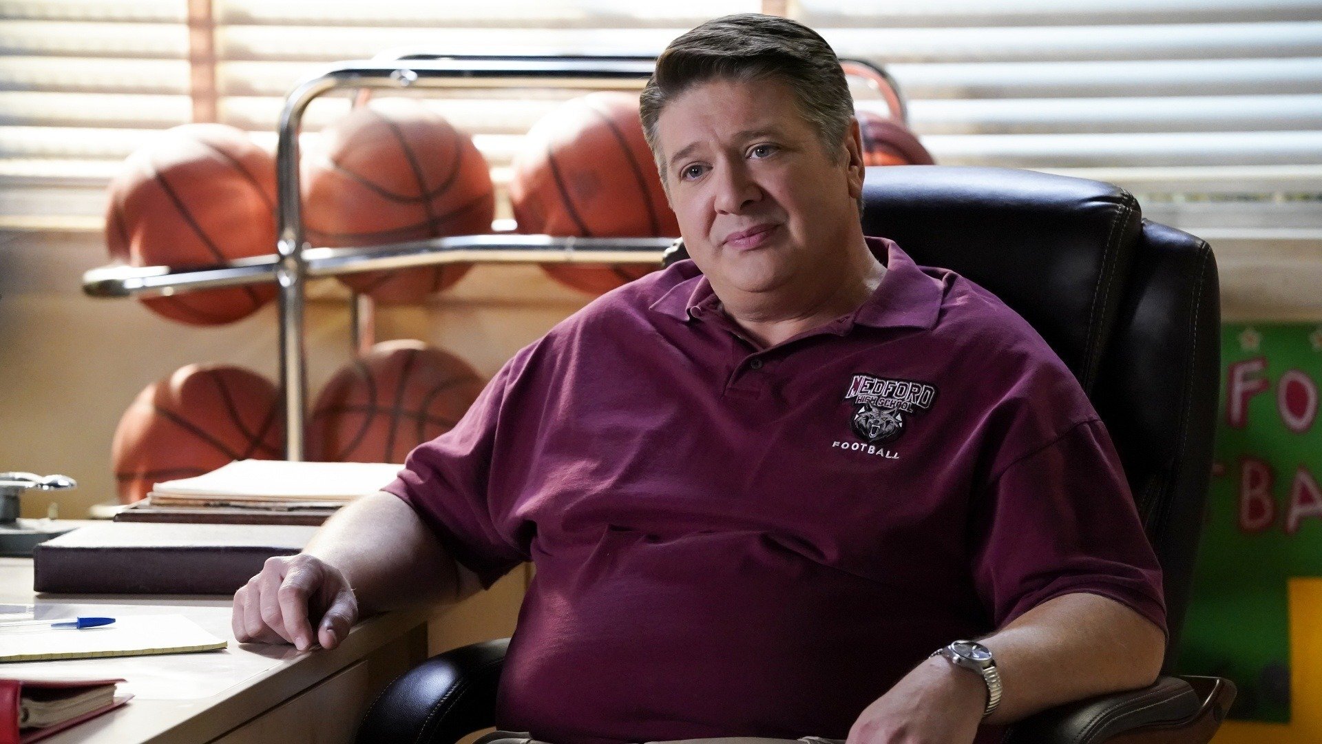 Young Sheldon : A Lot of Band-Aids and the Cooper Surrender