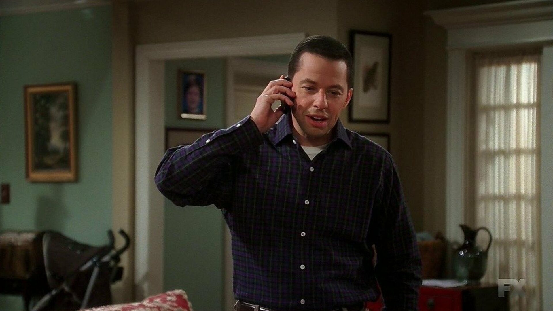 Two and a Half Men : Mmm, Fish. Yum