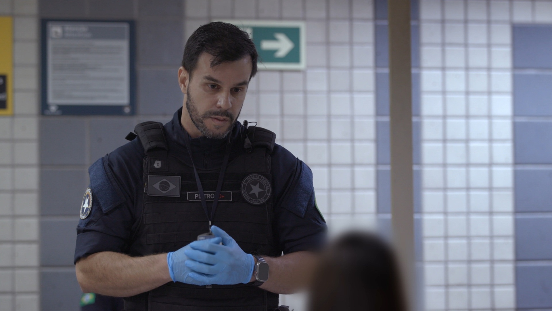 Aeroporto - Área Restrita : A Cada Mala uma Surpresa