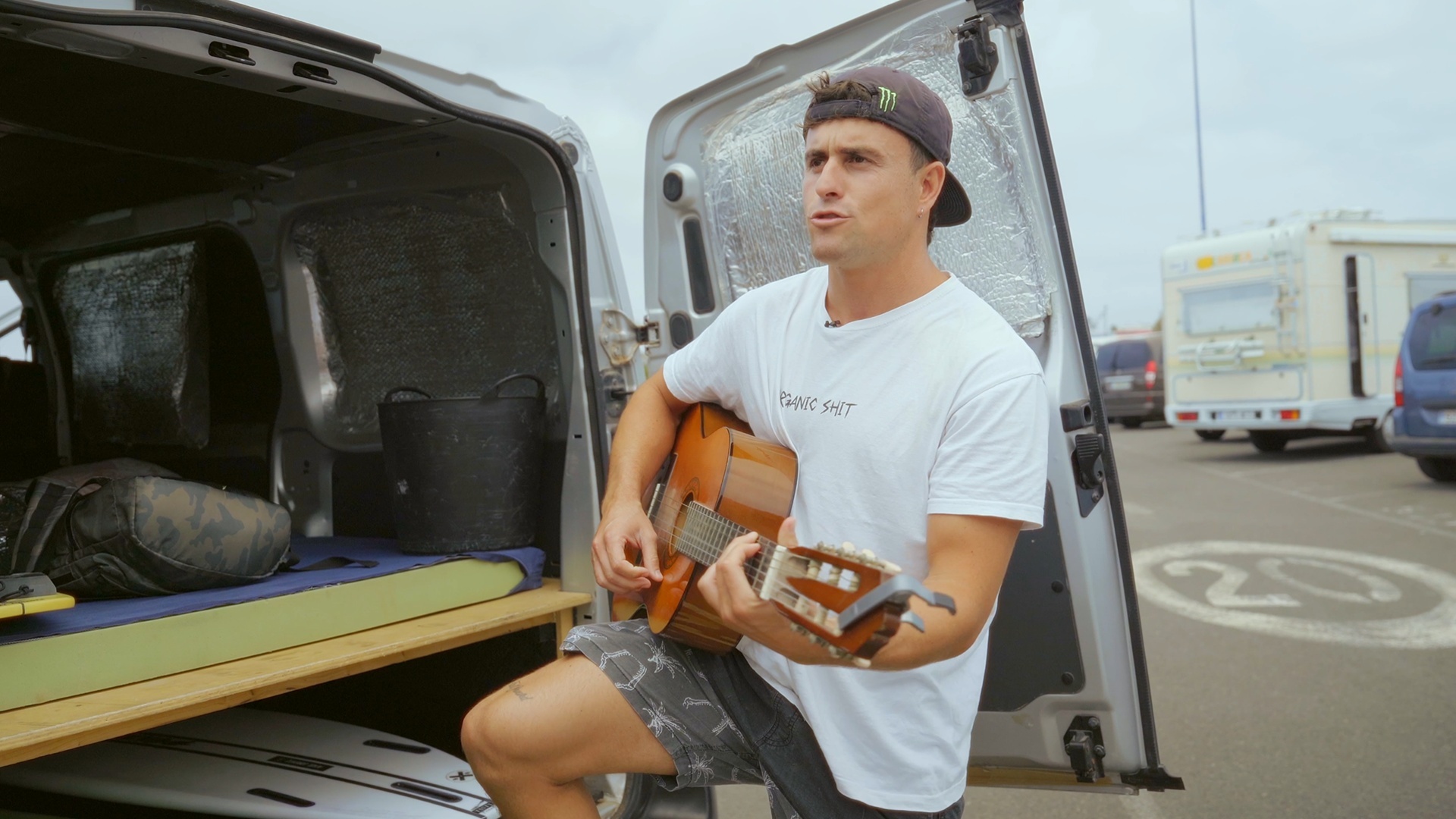 Locals : Luis Diaz