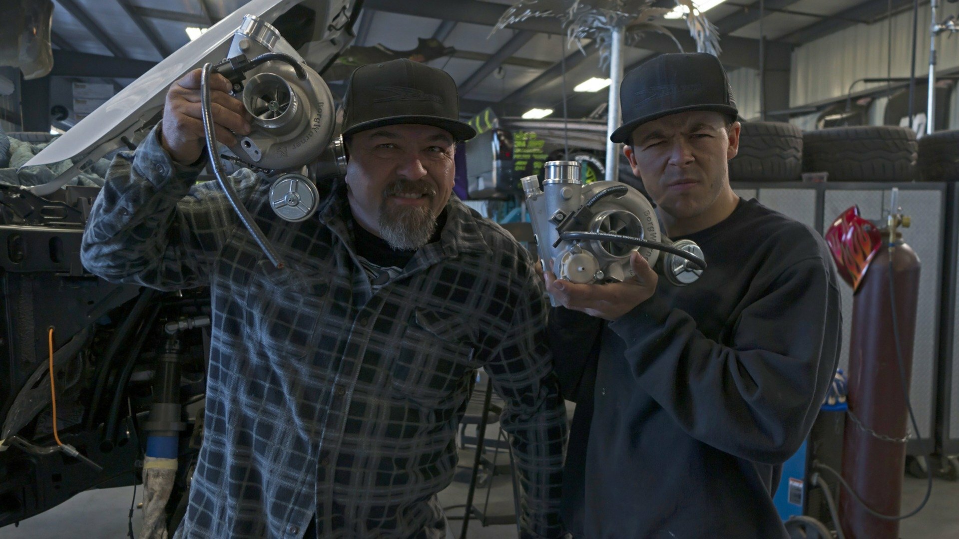 Twin Turbos : Liguem os Motores