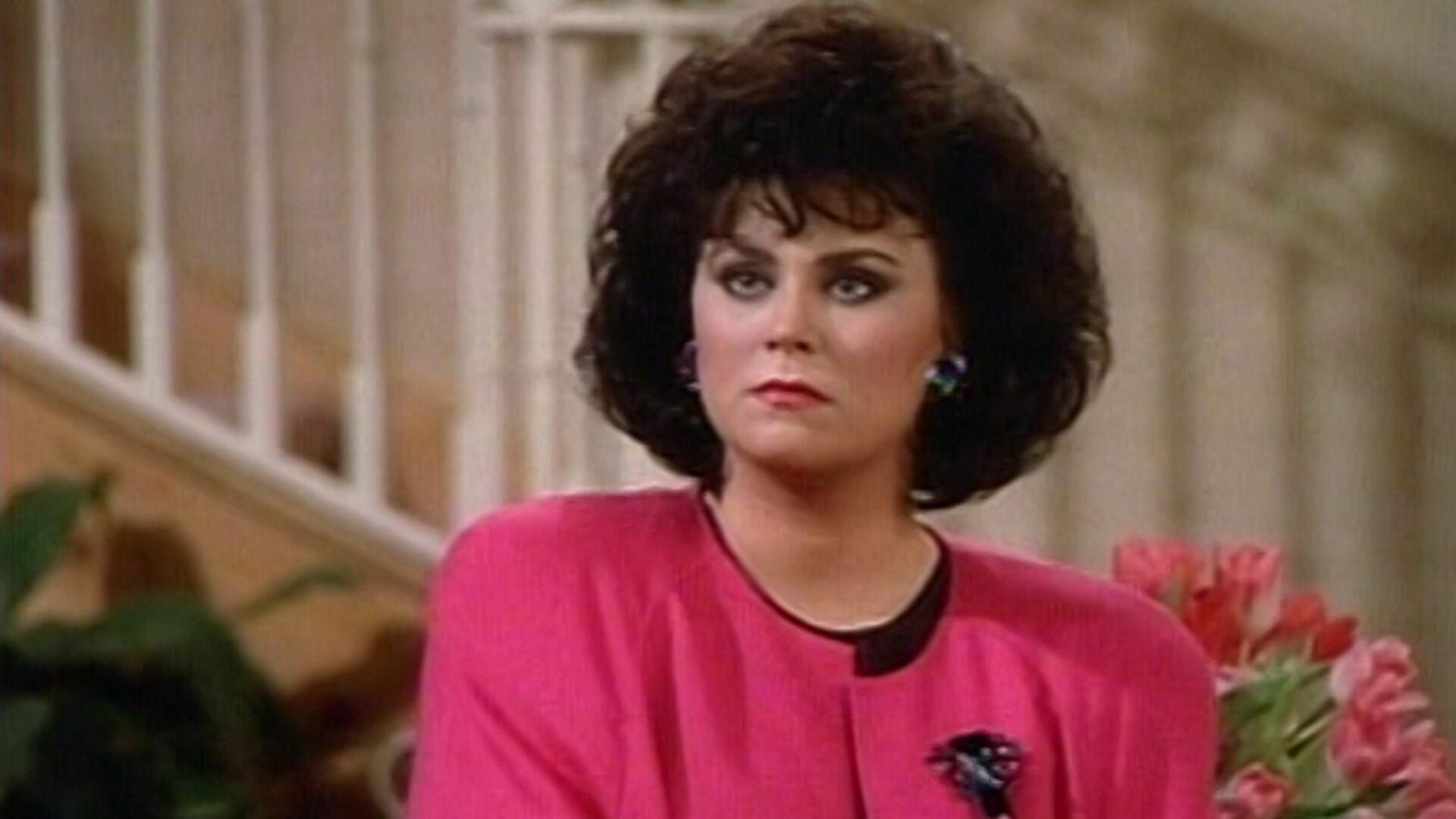 Designing Women : Suzanne Goes Looking for a Friend
