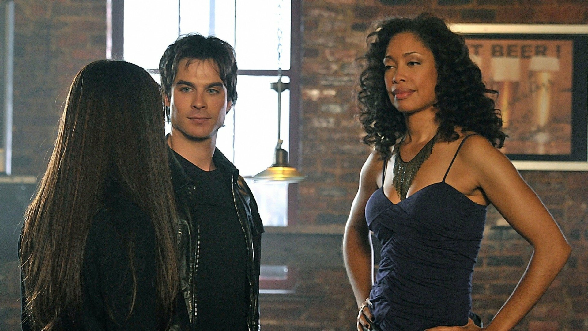 The Vampire Diaries : Bloodlines