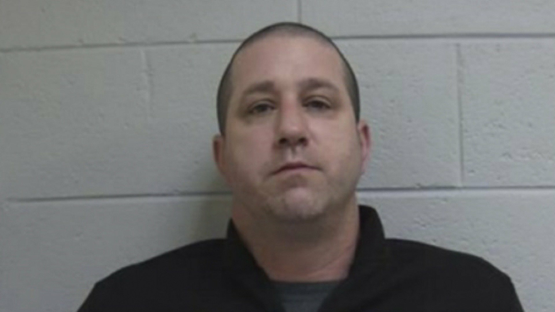 Casados com o Inimigo : Marcas da Violência