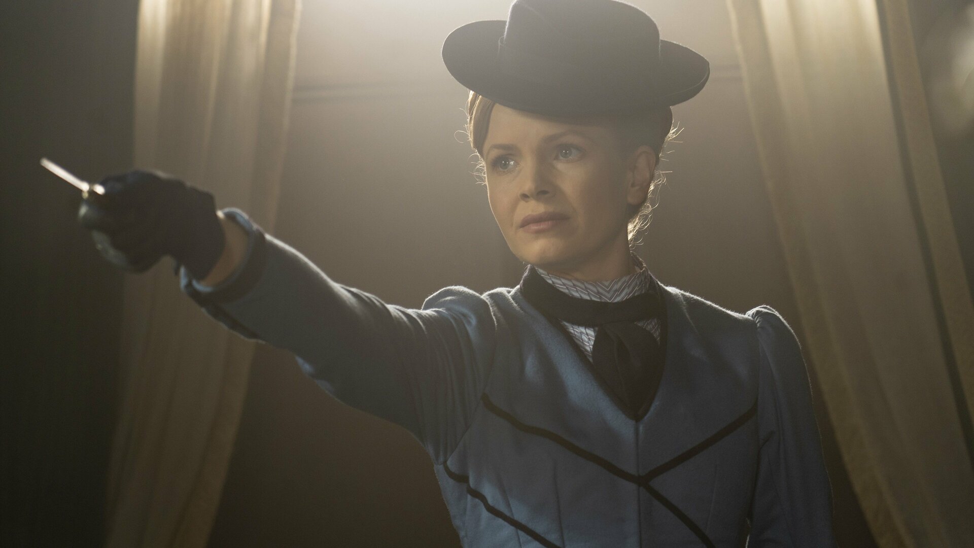 Miss Scarlet & the Duke : Mulher de Vermelho