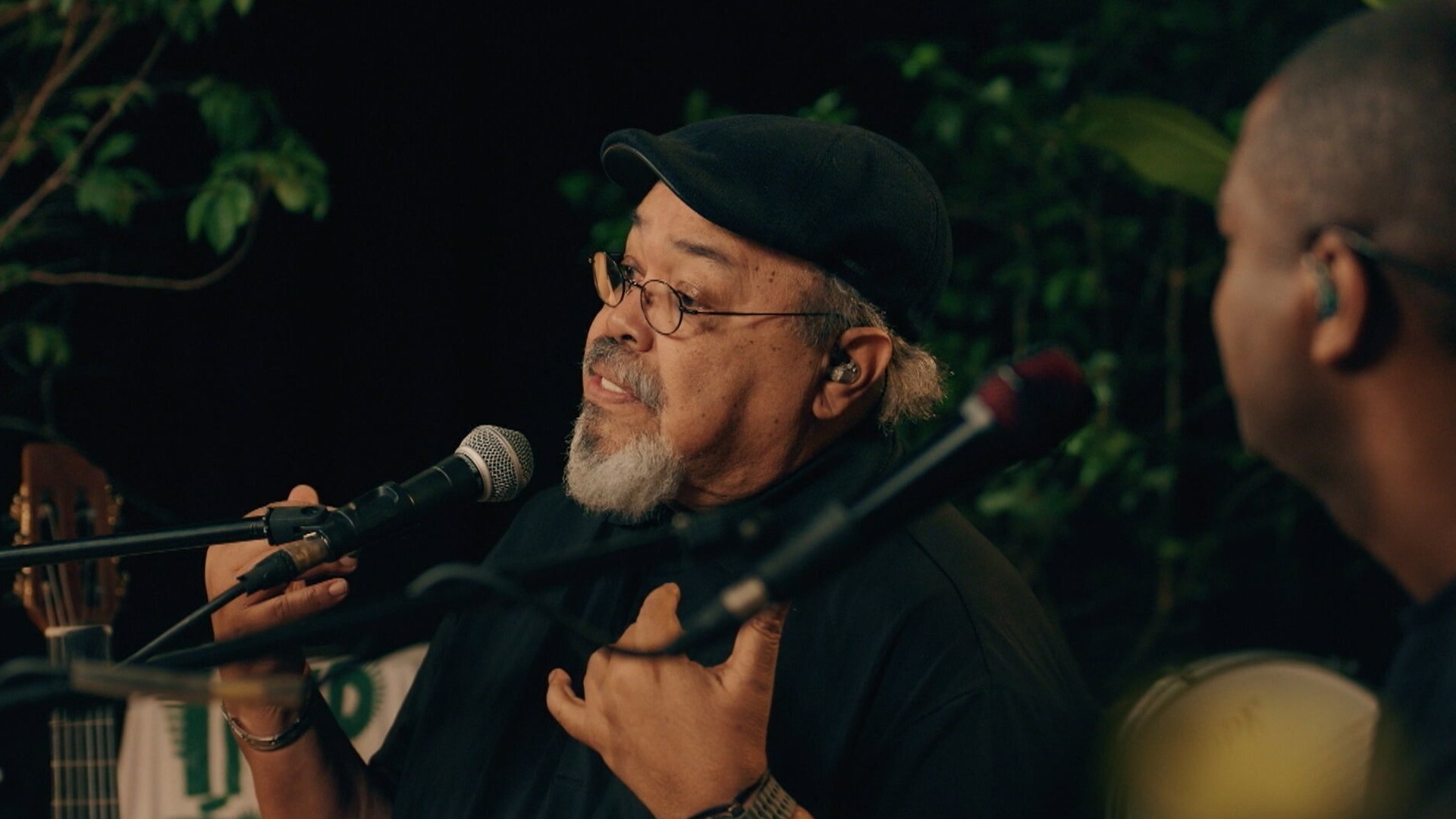 Samba no Quintal com Pretinho da Serrinha : Jorge Aragão