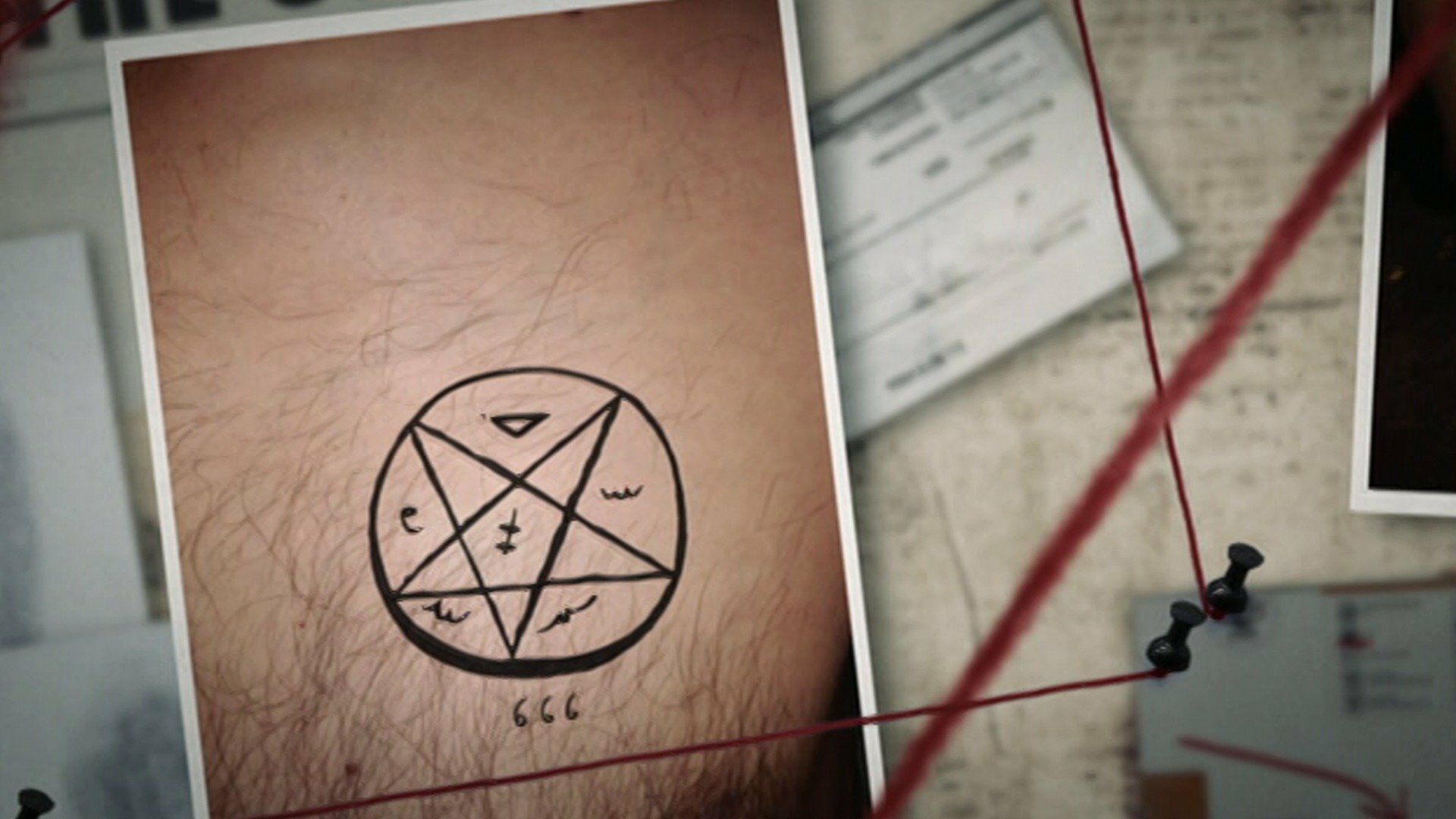 Víctimas del misterio : Cuerpo tatuado