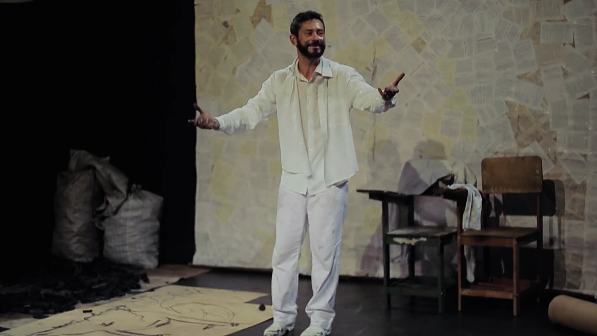 Paulo Freire, um Homem do Mundo : O Mundo Não É, Está Sendo