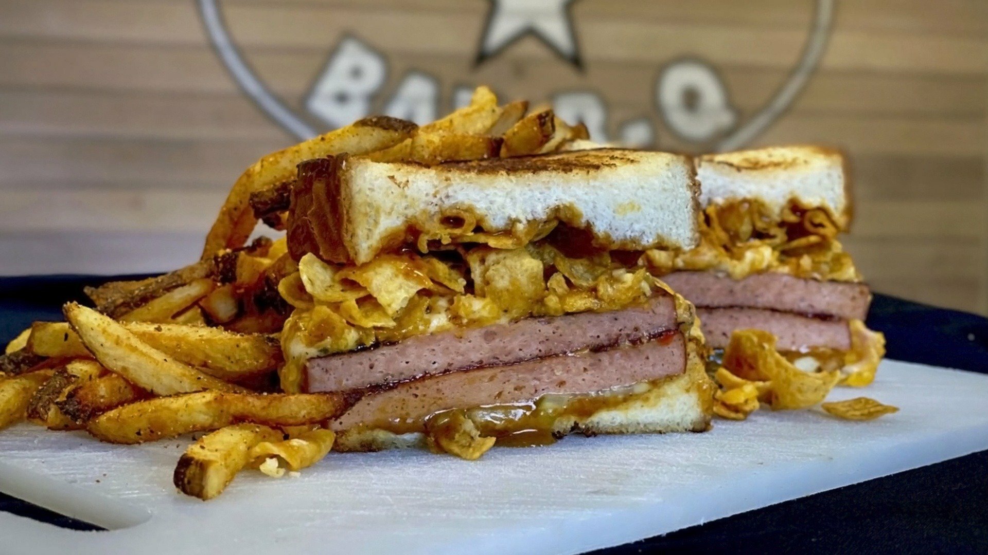 Lanchonetes Clássicas com Guy Fieri : Fusão de Delícias