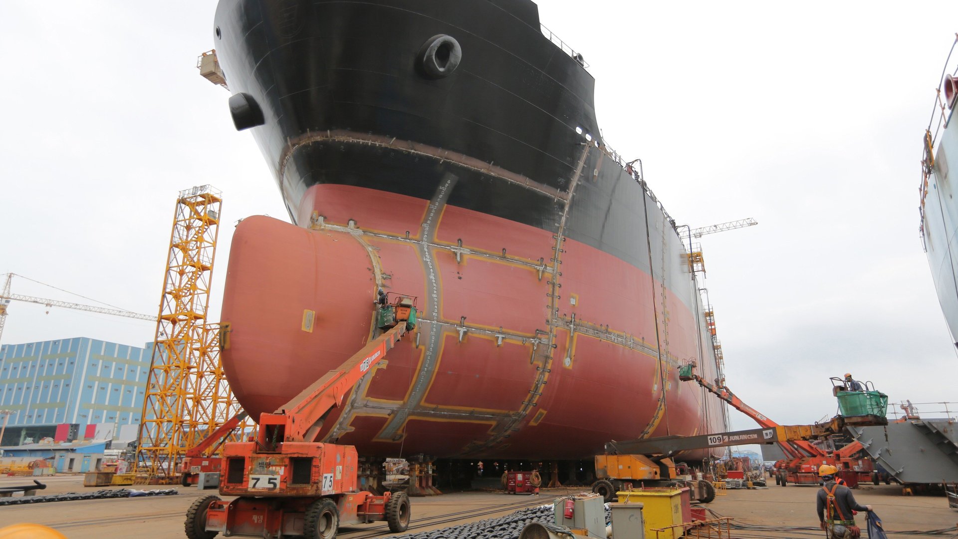 World's Biggest Shipbuilders : Emergência