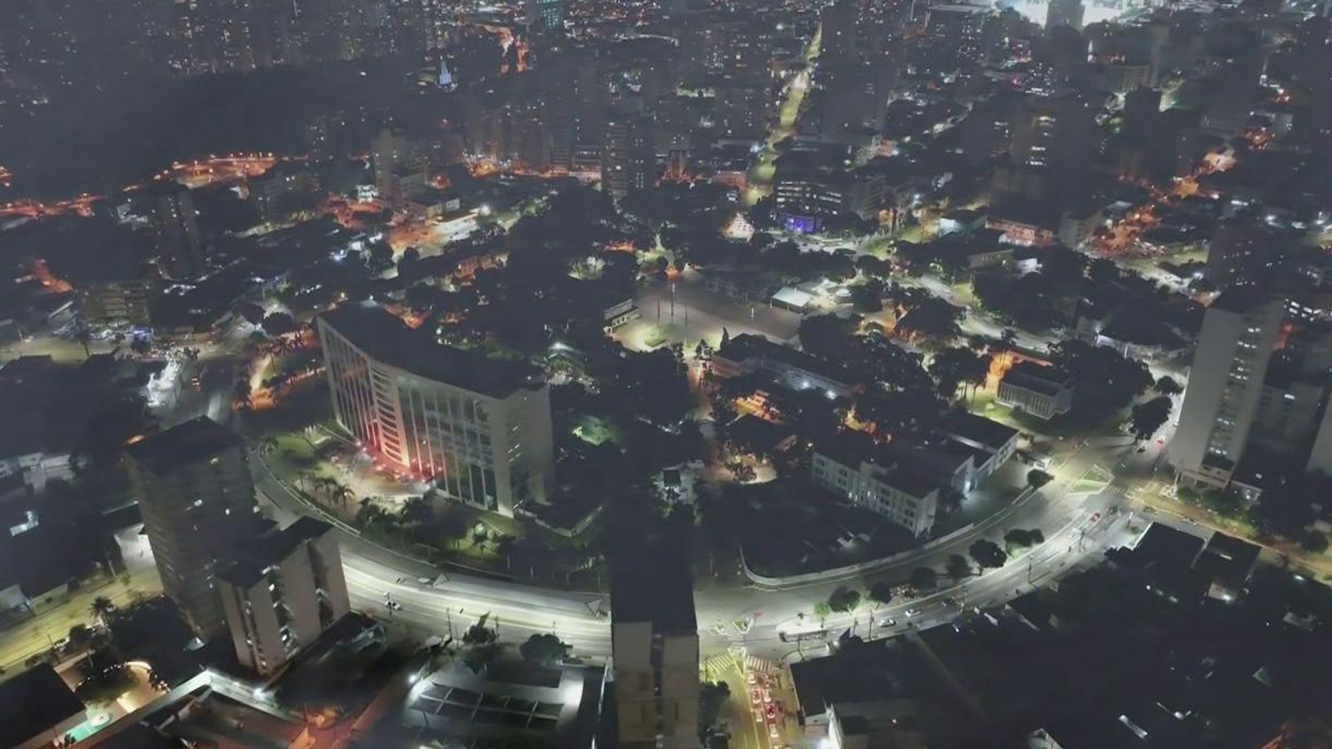 Brasil Visto de Cima à Noite : Goiânia