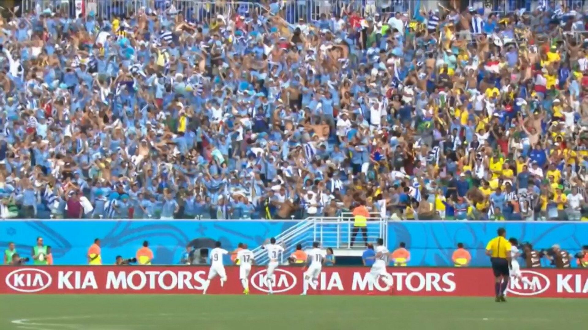 Baú do Esporte : Vozes: Luís Roberto - Uruguai x...