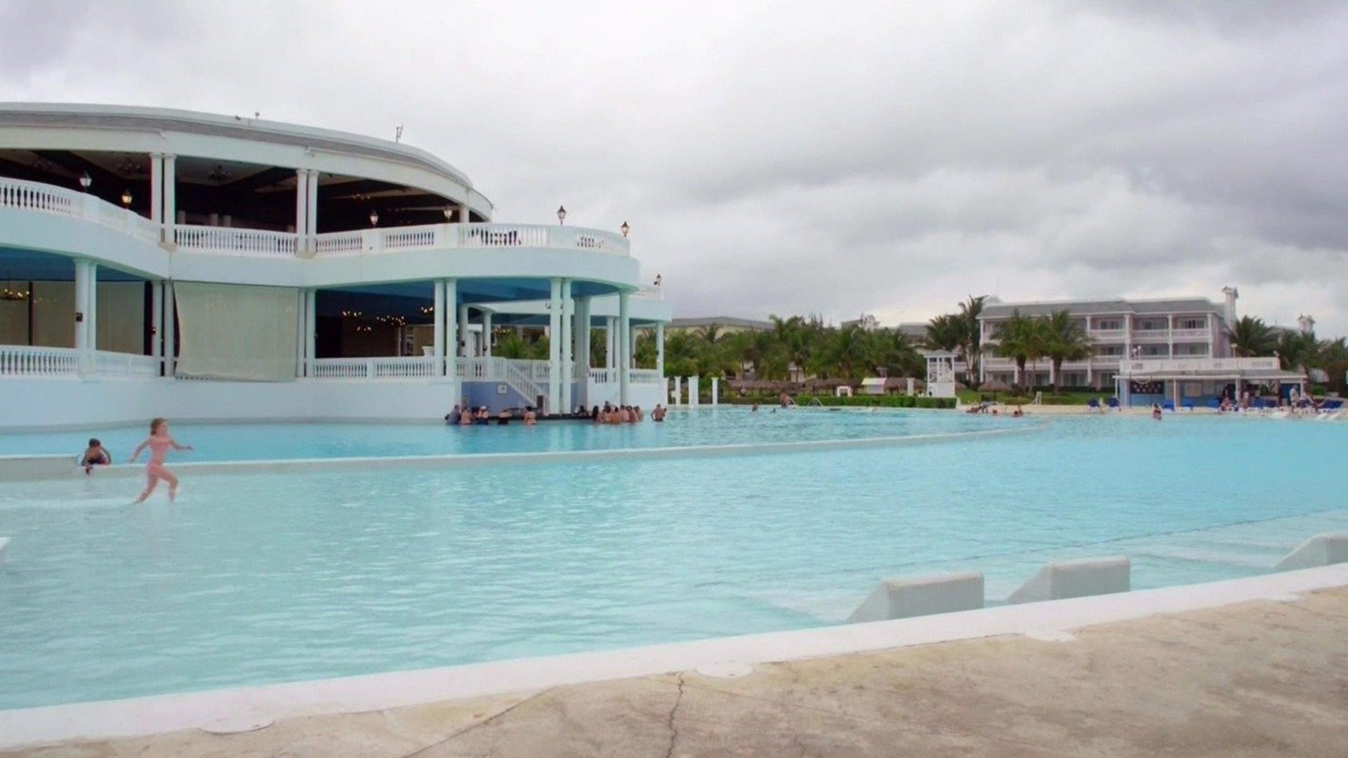 7 Piscinas Incríveis : As Mais Exuberantes