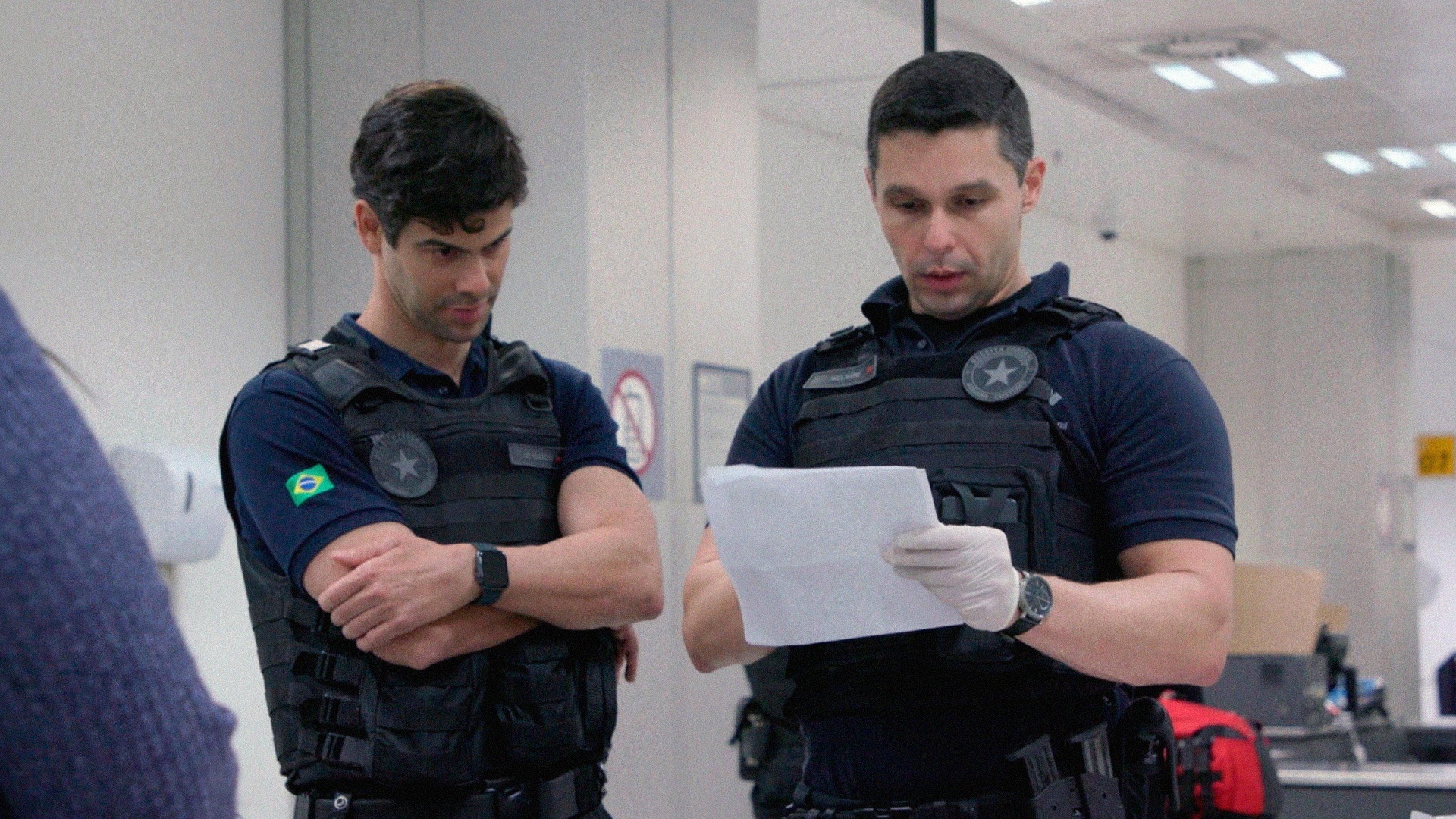 Aeroporto - Área Restrita : Duro de Engolir