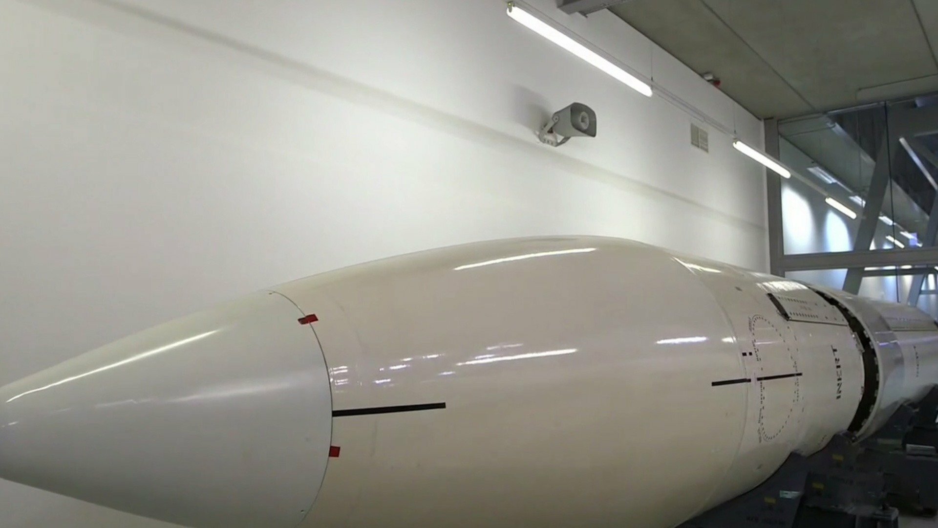 Mistérios no Museu : Antis The Radar Dog, Bringing Up...