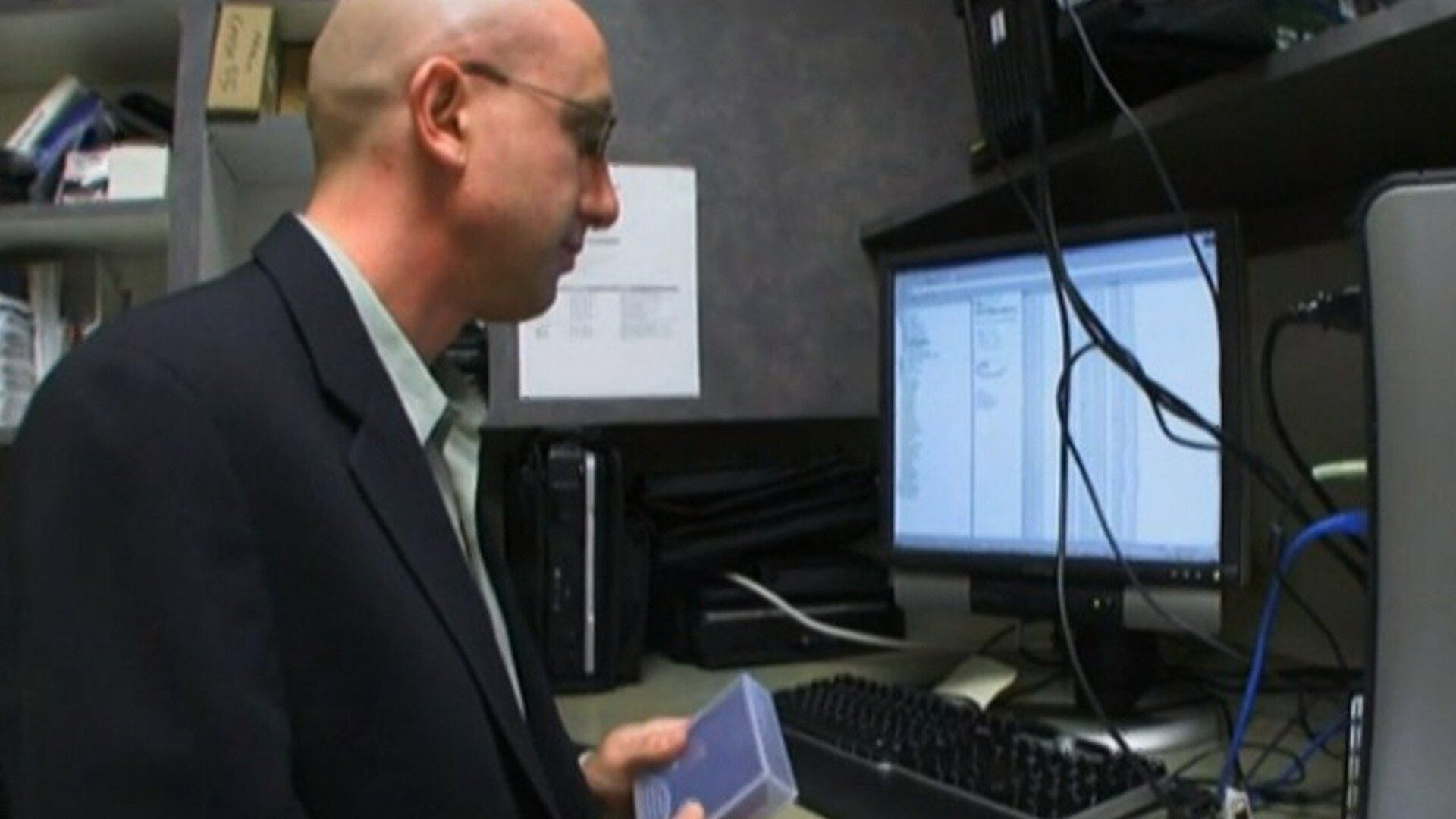 Perícia Criminal: Você Decide : Sangue na Gaiola