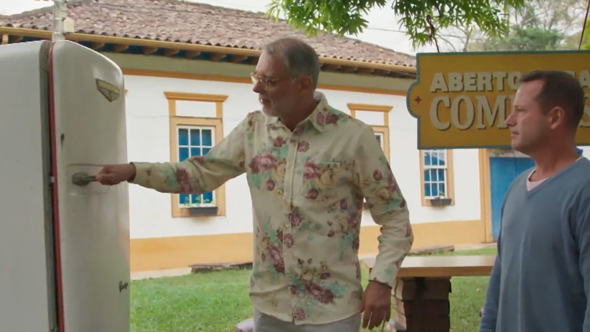 Aberto para Compras : Tiradentes