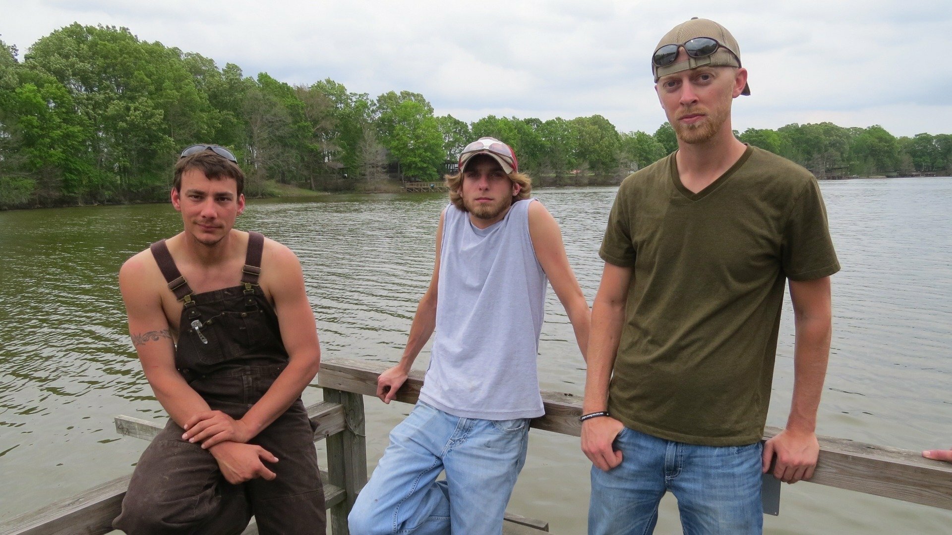 Vende-se Pântano : T1 EP1 - Gator Boys