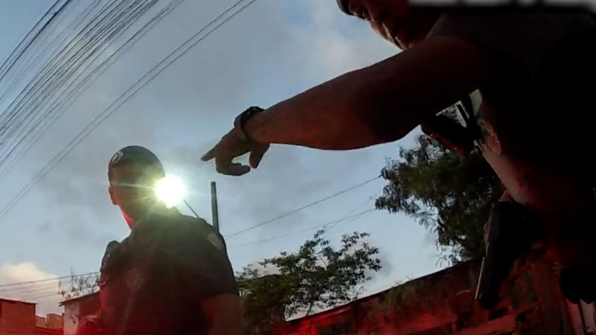 Olhos da Lei : Acidente, Invasão e Negociação