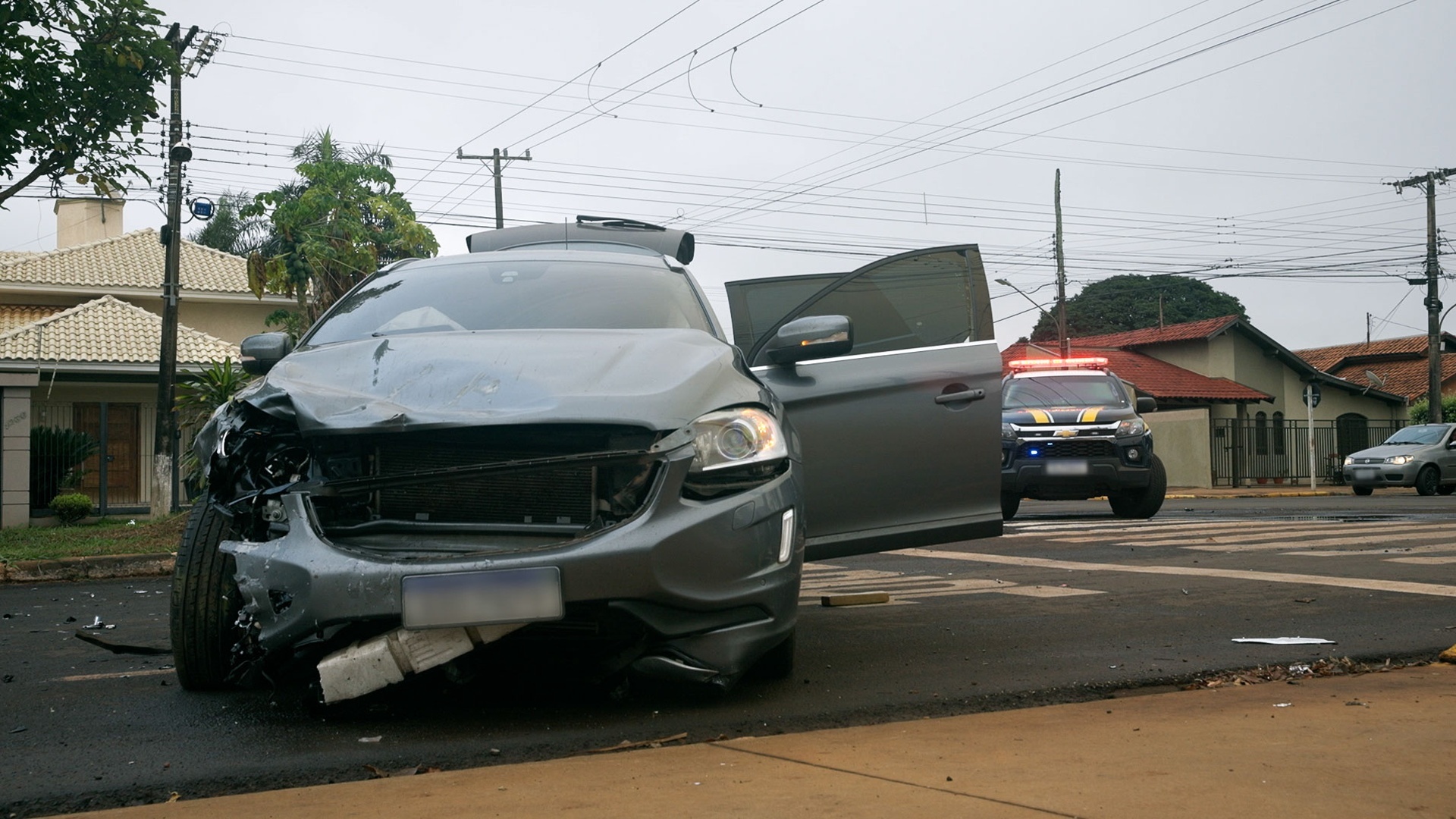Operação Fronteira - Brasil : Carro em Fuga