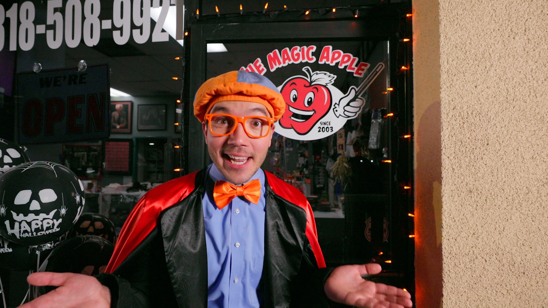 Blippi : Blippi Tem um Halloween Mágico