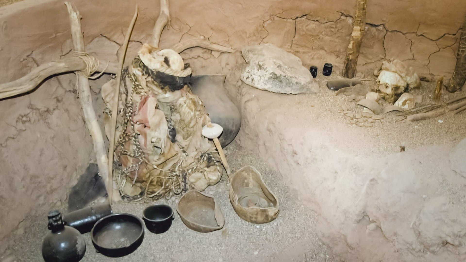 Desvendando o Passado : Segredos do Túmulo de Crânios