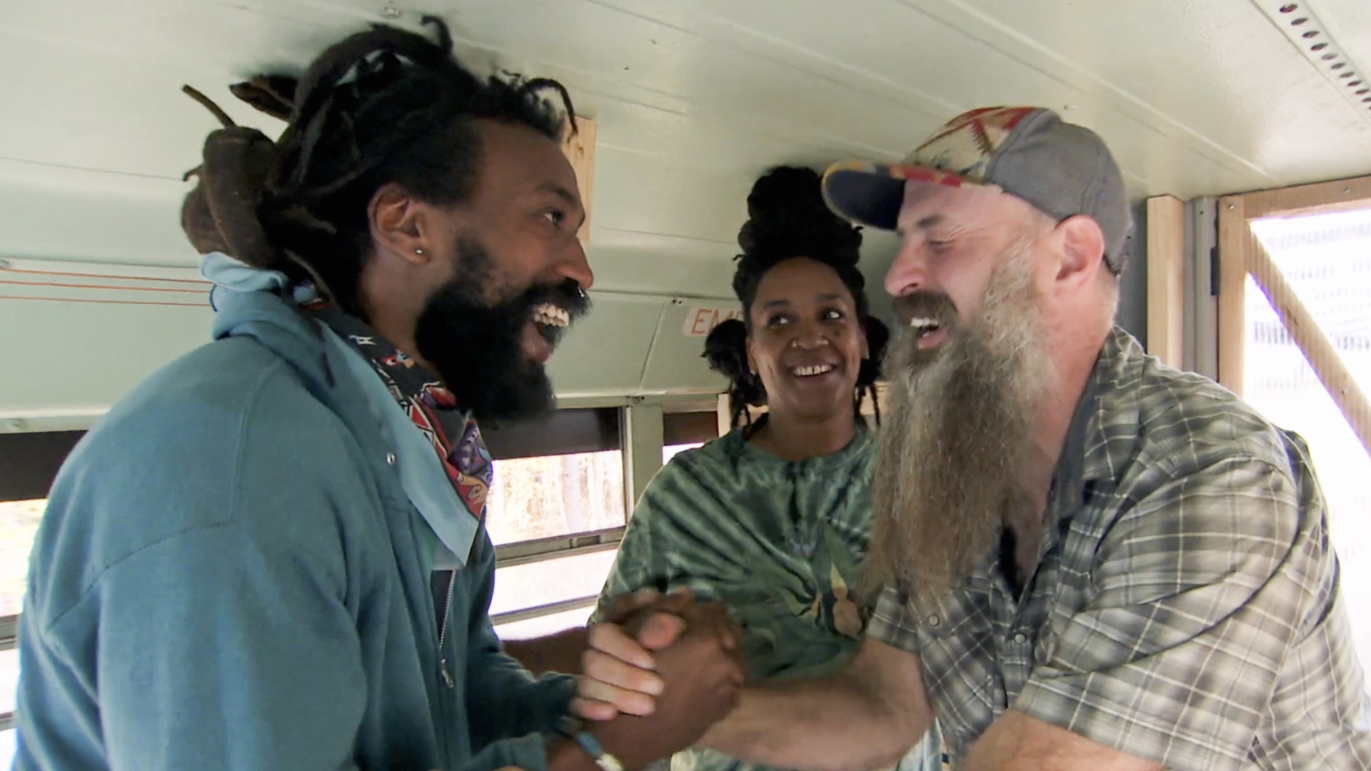 Vida Remota : Ônibus, Suor e Lágrimas