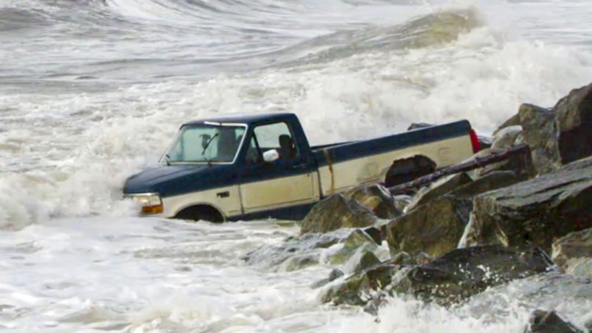 Tudo por Ouro : Apocalipse Nome