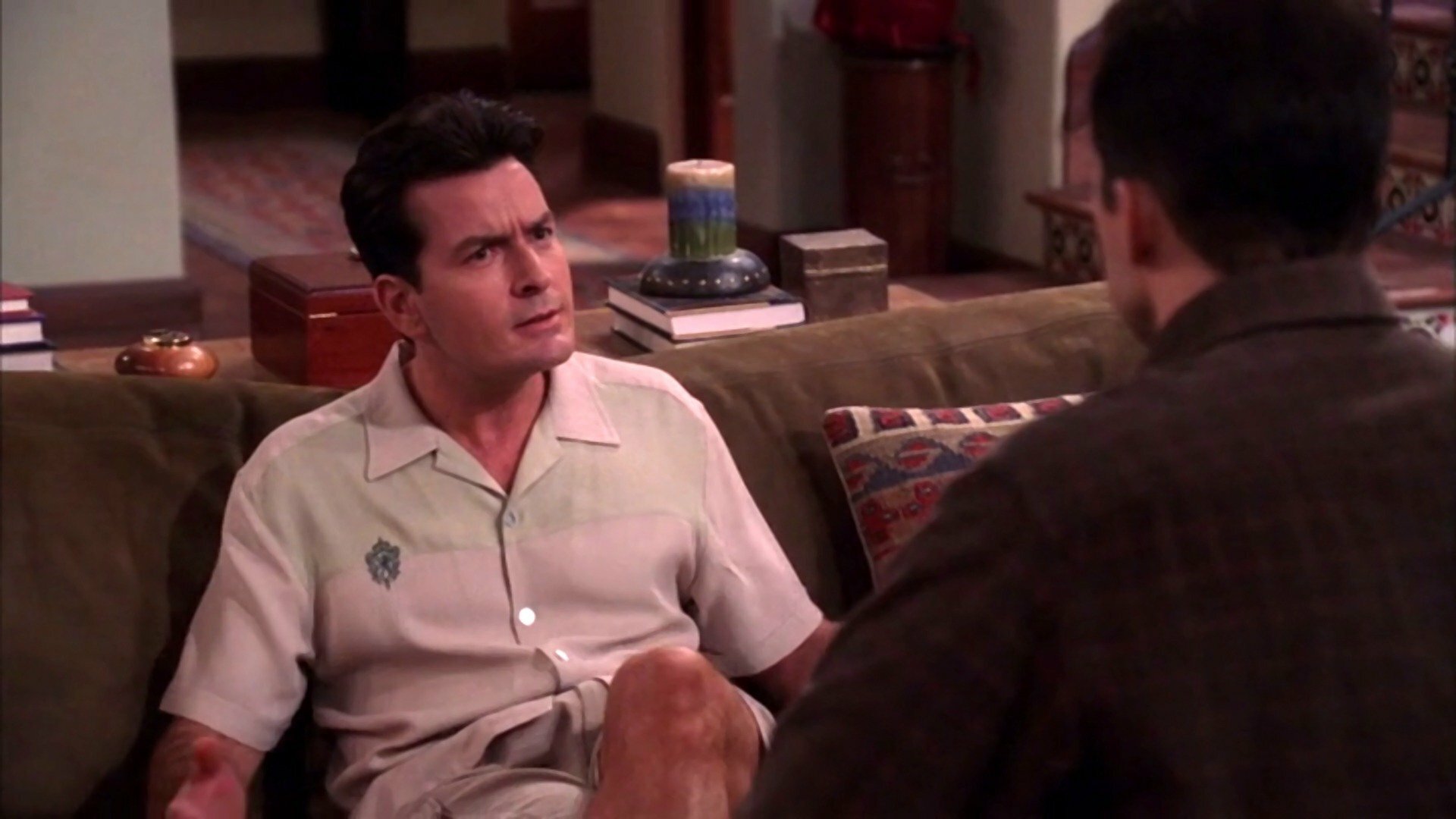Two and a Half Men : Smell the Umbrella Stand