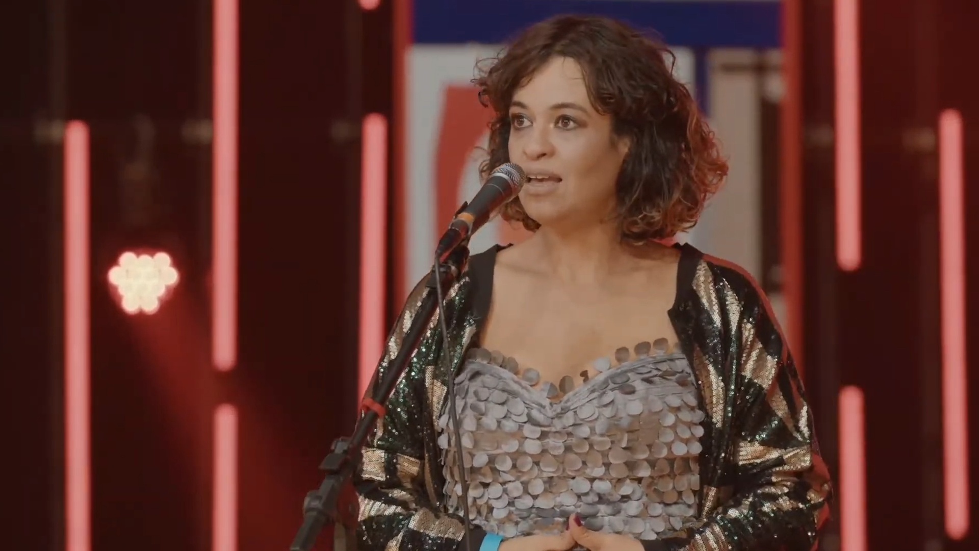 Outras Vanguardas : Tulipa e Gustavo Ruiz, Luiz Chagas e Suzana Salles