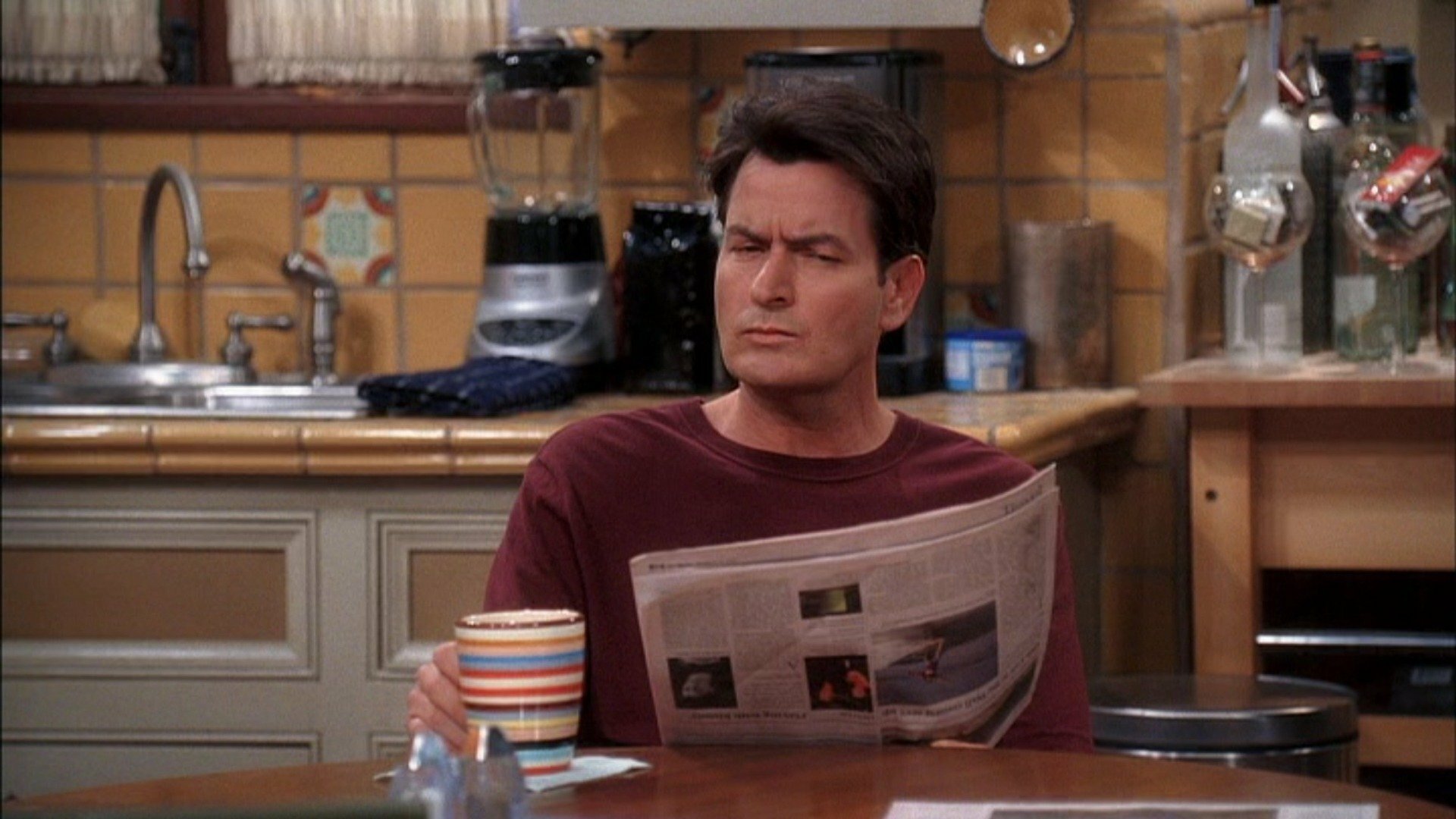 Two and a Half Men : Thank God for Scoliosis