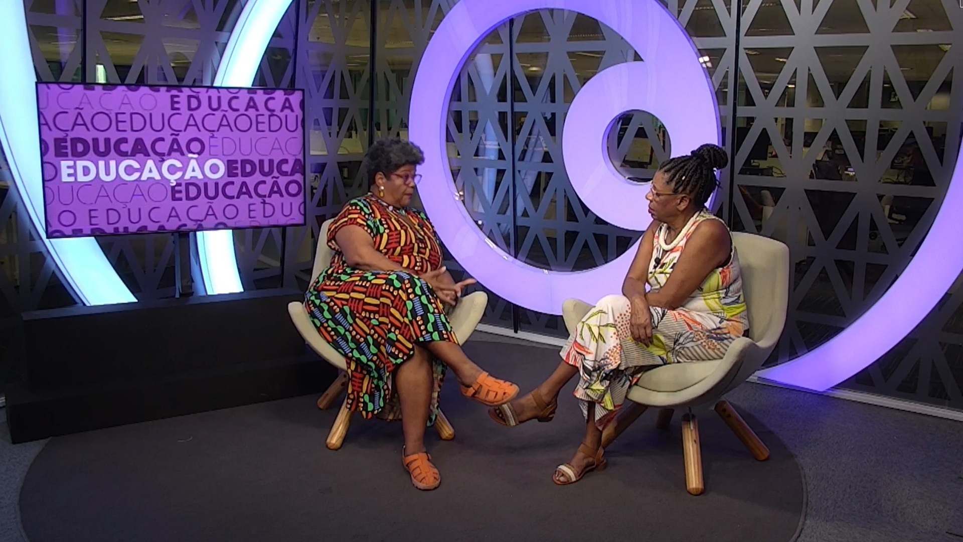Entrevista - Educação Antirracista : Educação de Jovens e Adultos