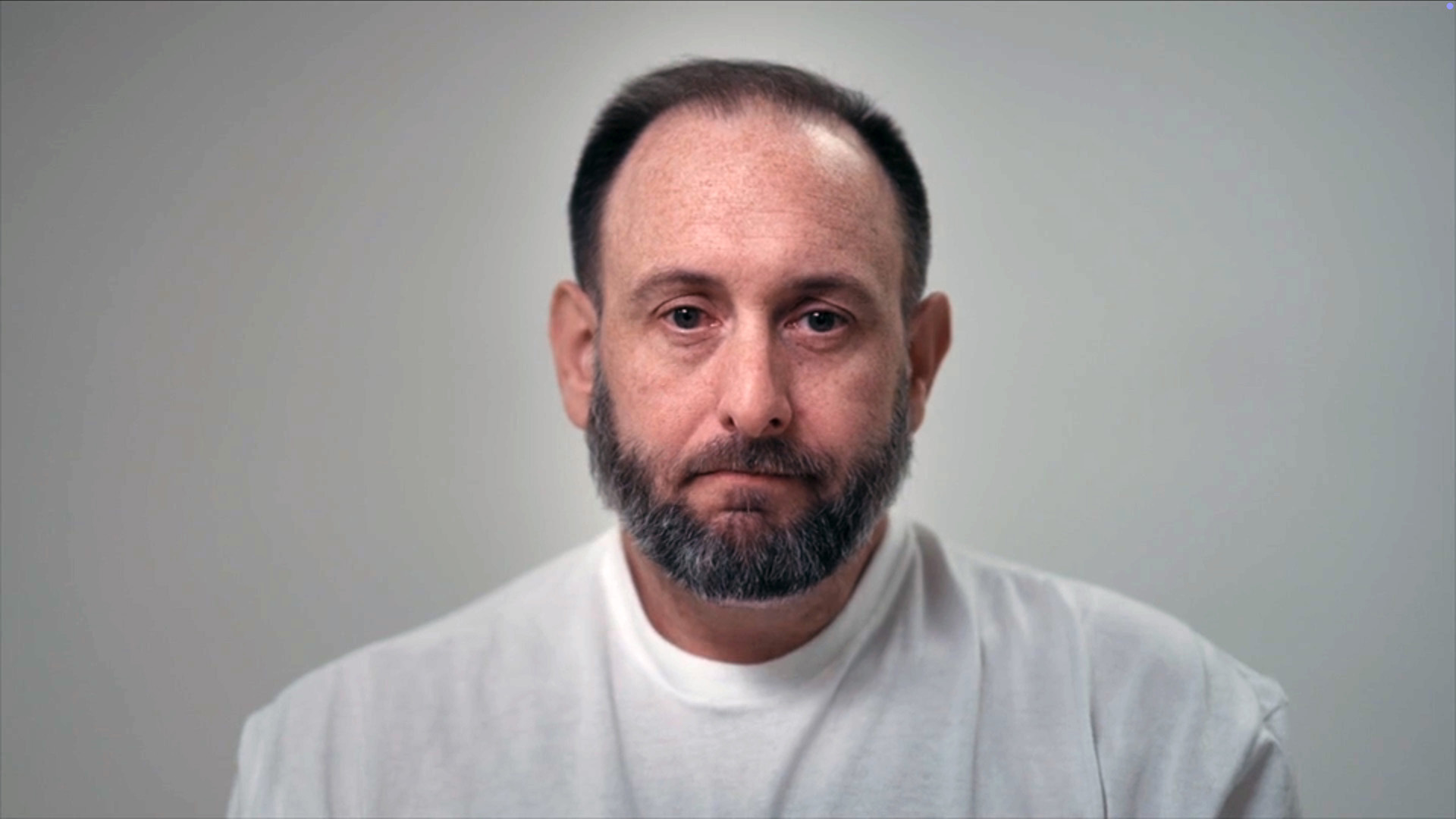 Acusado - Fui Eu que Fiz Isso? : Policial Assassino ou Homem Armado Inocente?