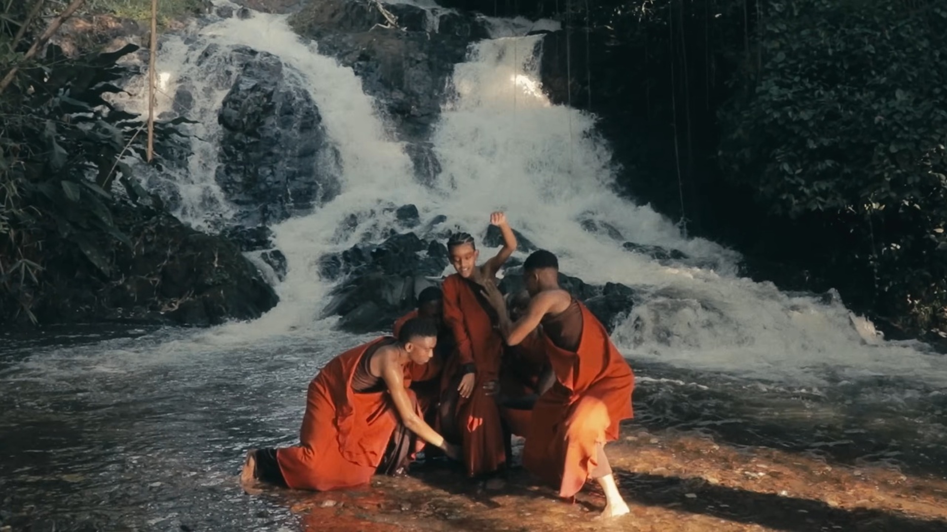 Lui: Arrepio - Álbum Visual