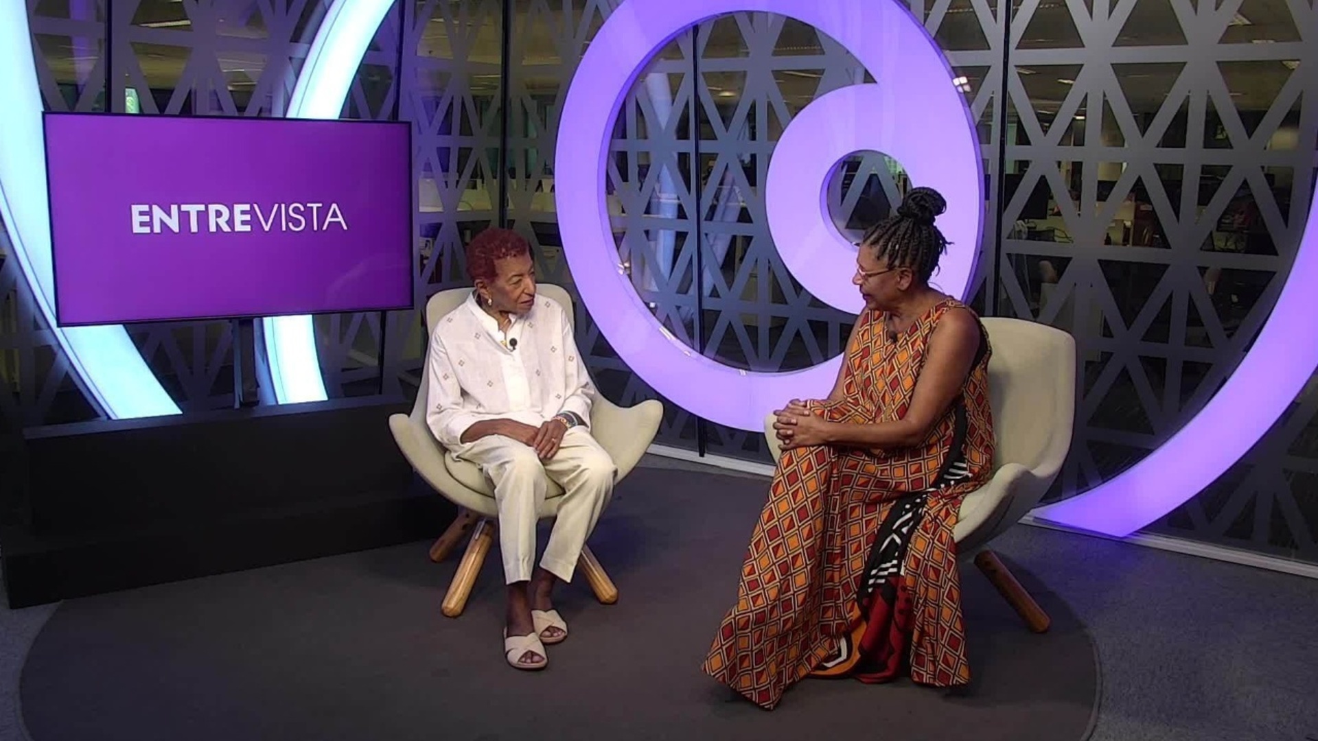 Entrevista - Educação Antirracista : Escola de Samba Educadora