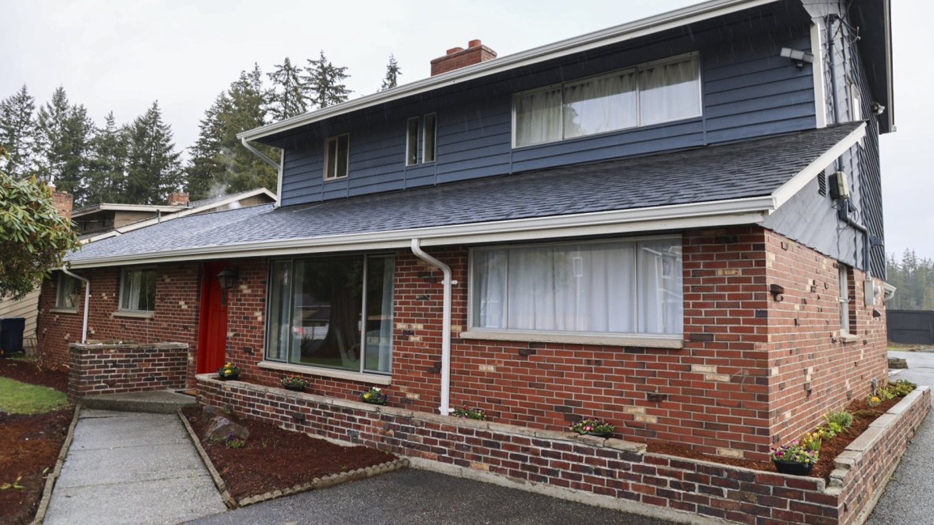 Leslie e Lyndsay - Irmãs pra Toda Obra : A Casa Que Não Vende Retorna