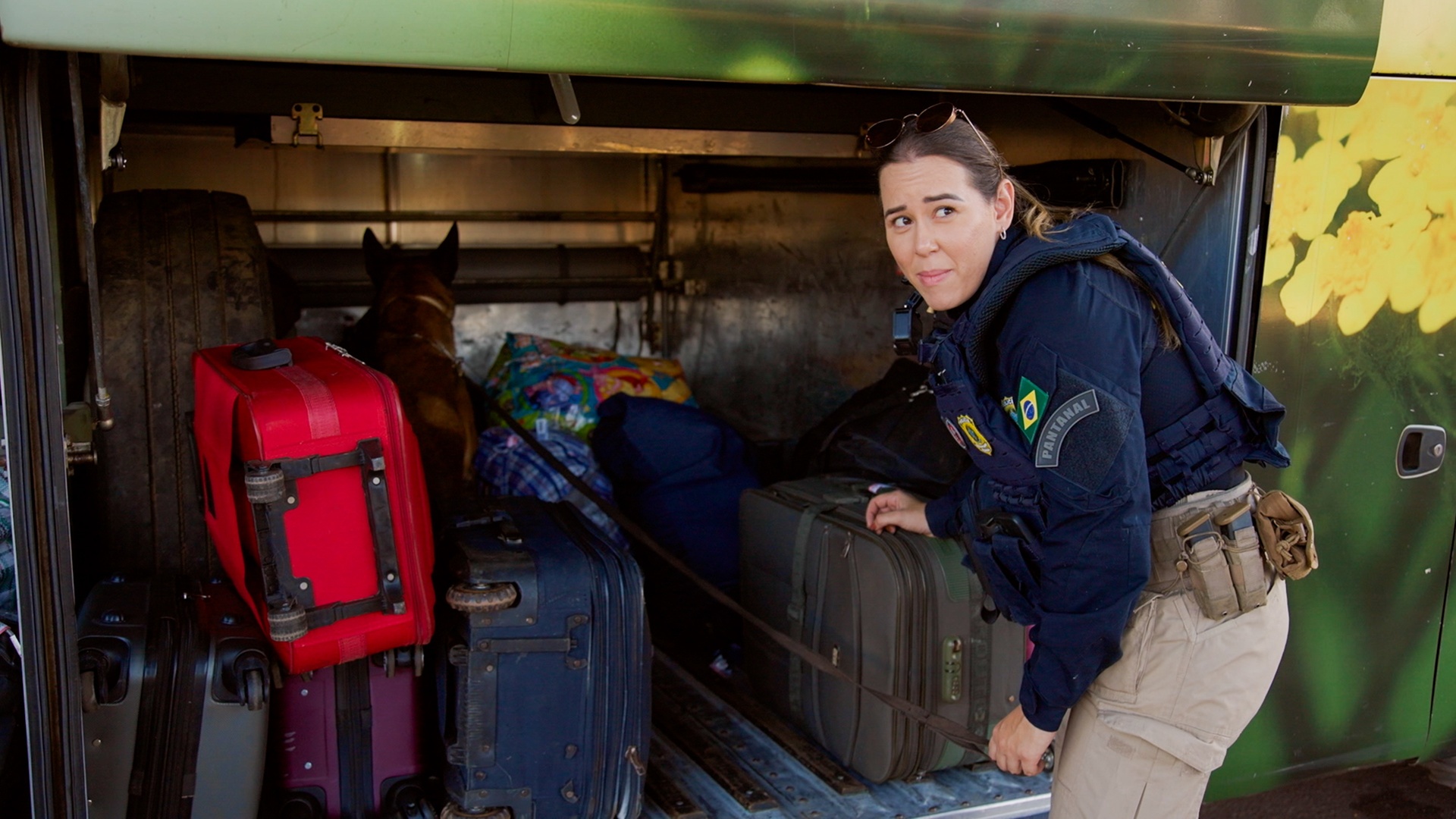 Operação Fronteira - Brasil : Cheiro Suspeito