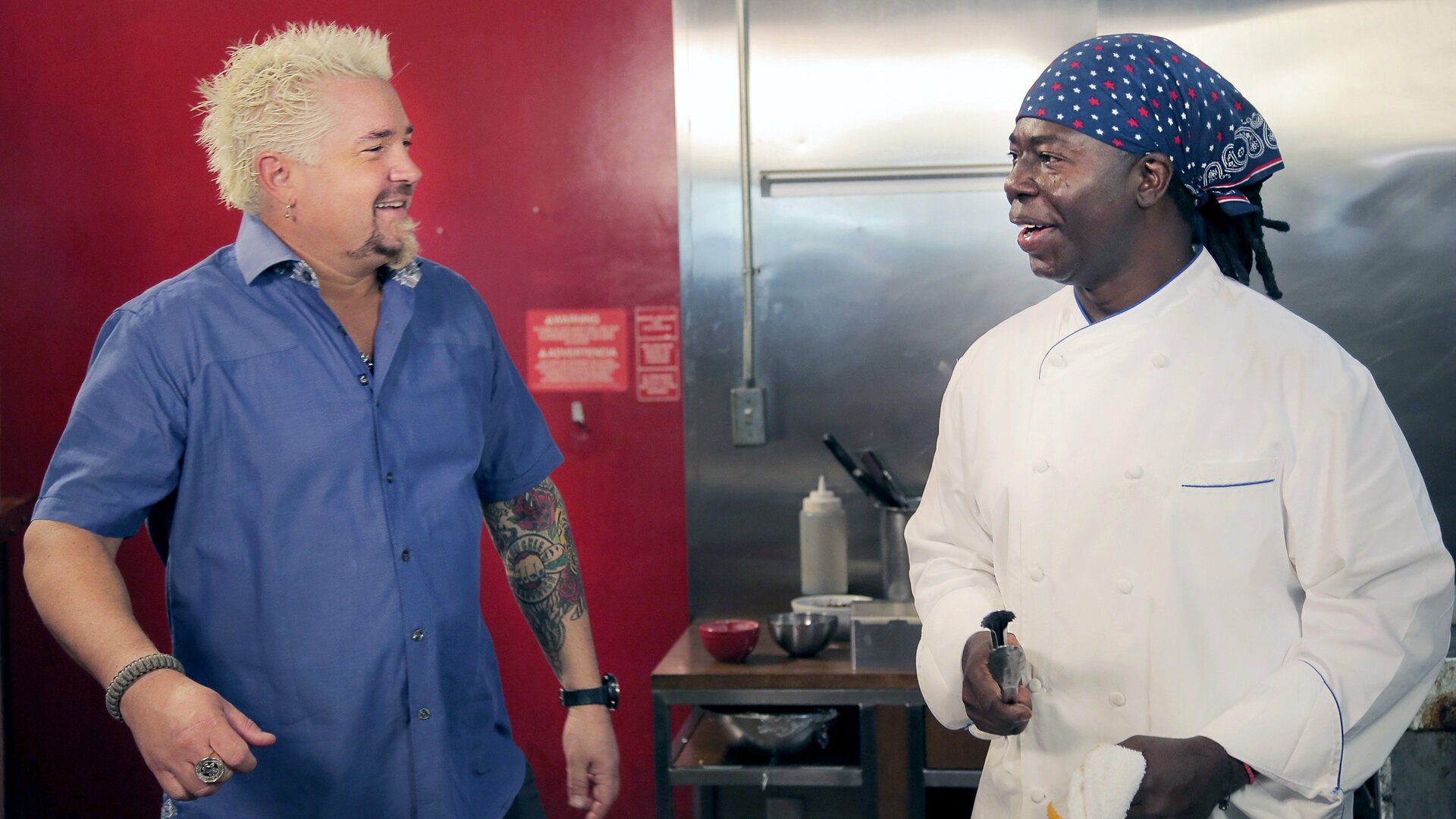 Lanchonetes Clássicas com Guy Fieri : Linguiças, Frutos do Mar e Shawarma