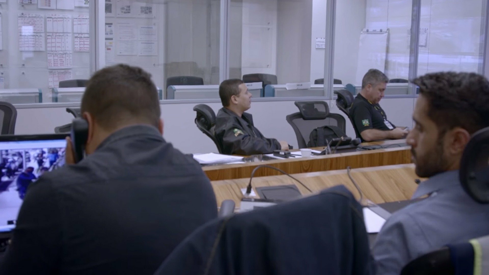 Aeroporto - Área Restrita : O Crime Não Compensa