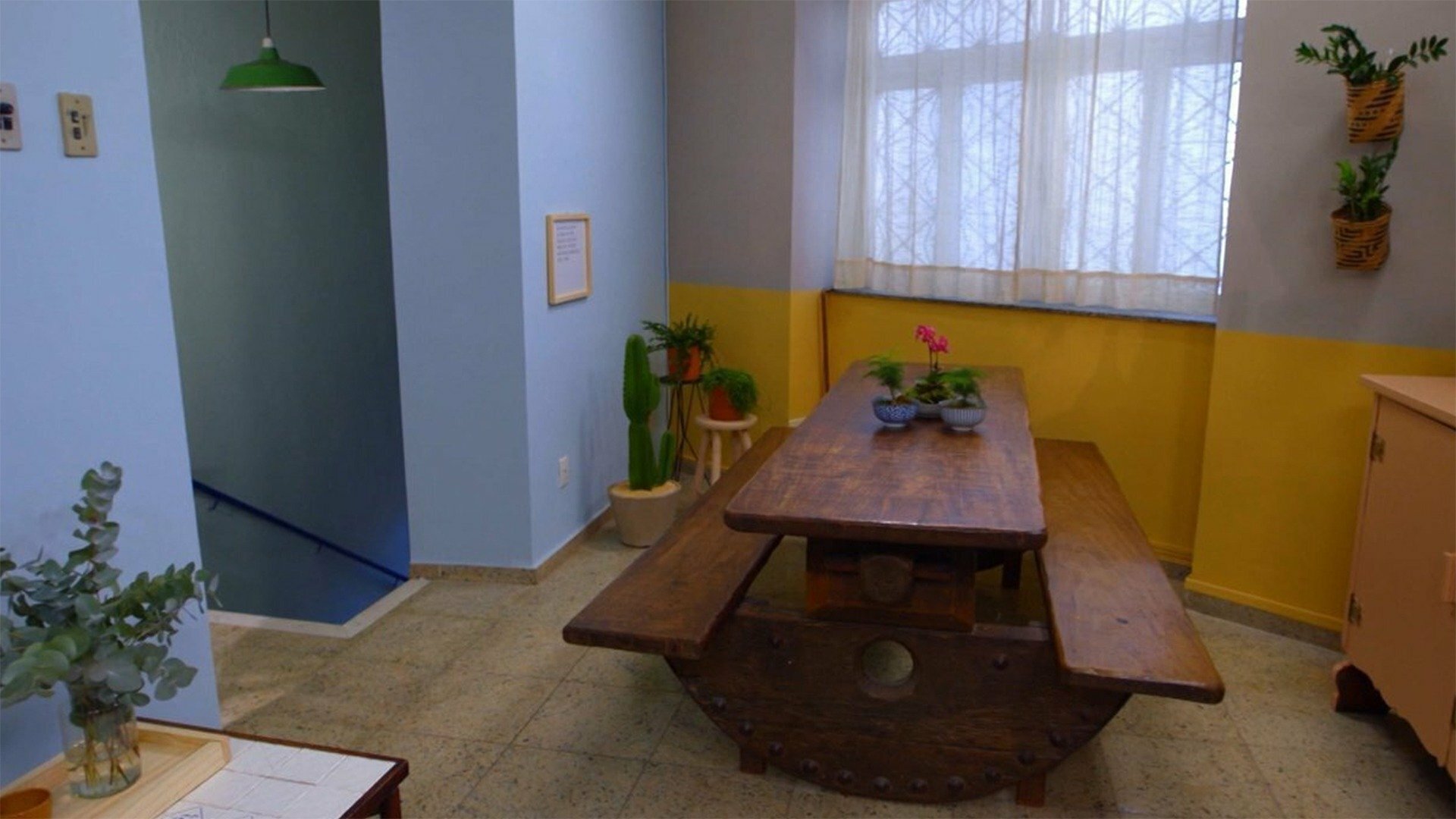 Mais Cor, por Favor : Antigo Albergue