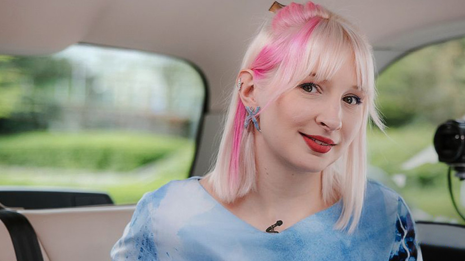 Hep taxi ! : Alice on the Roof