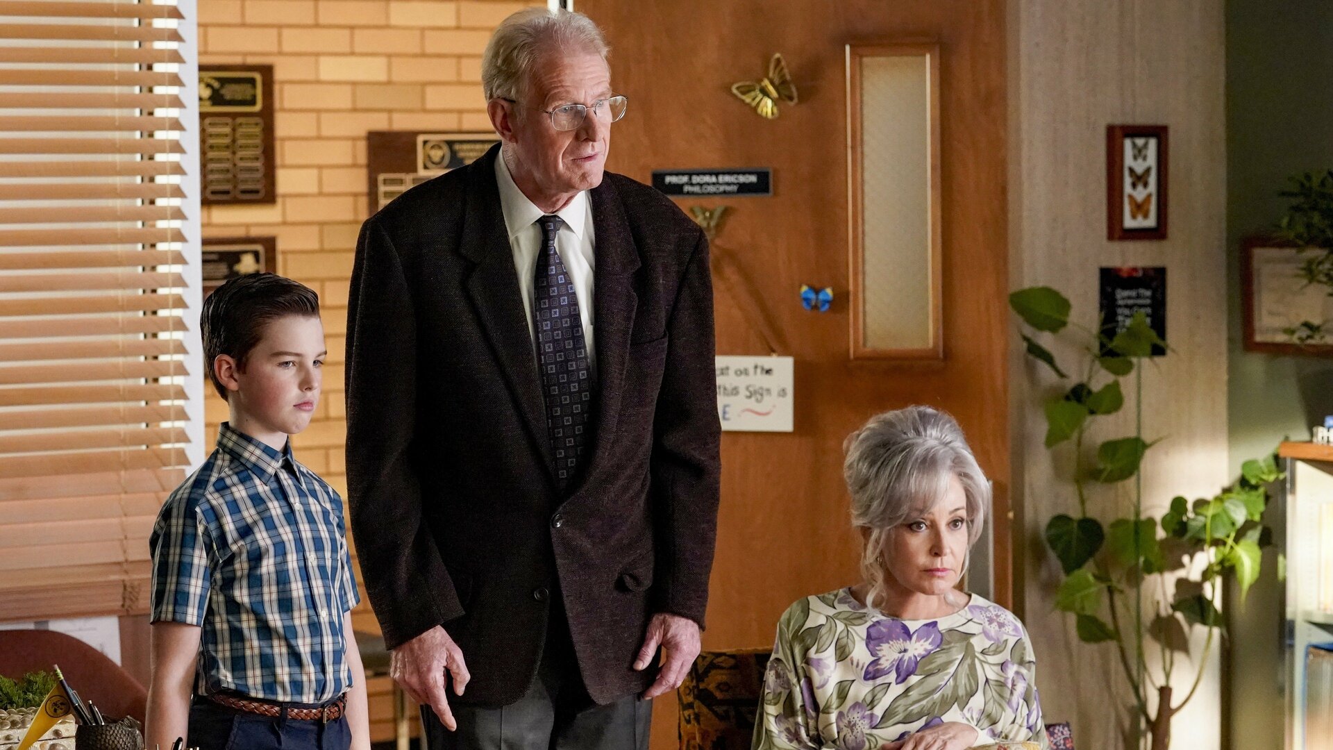 Young Sheldon : An Existential Crisis and a Bear...